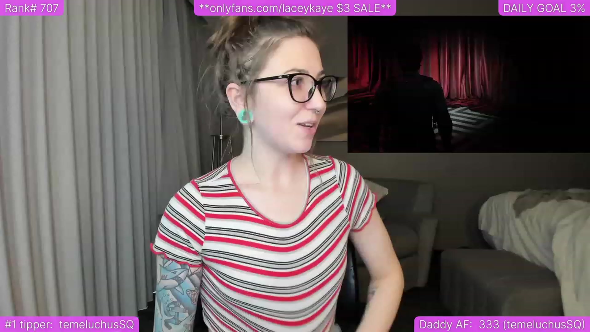 Gallery image thumbnail from TheSharkQueen's myfreecams stream on, 06/16/2023, 01:18 image 3 of 20