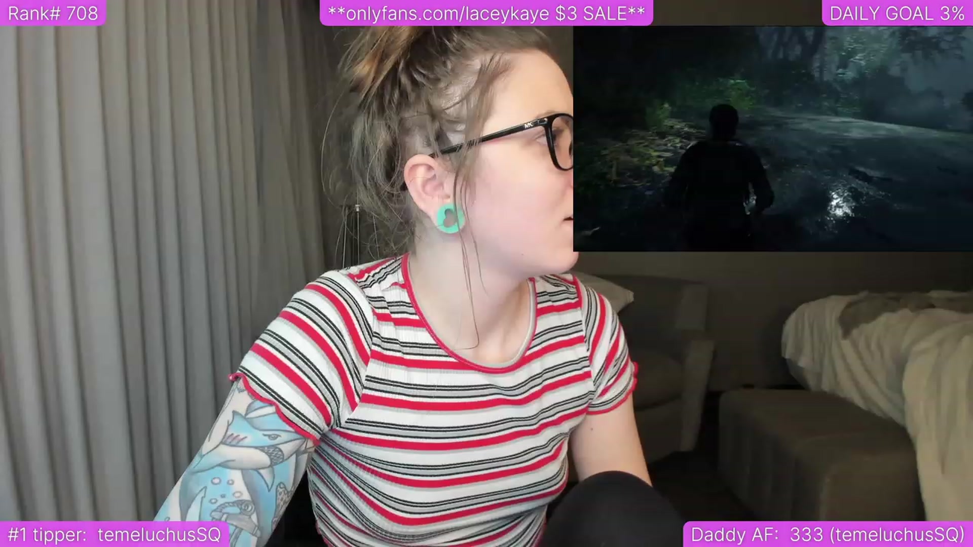 Gallery image thumbnail from TheSharkQueen's myfreecams stream on, 06/16/2023, 01:18 image 17 of 20