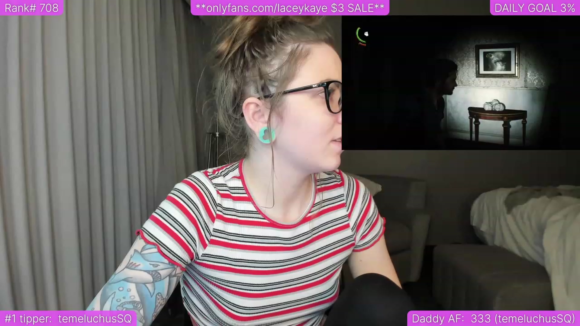 Gallery image thumbnail from TheSharkQueen's myfreecams stream on, 06/16/2023, 01:18 image 7 of 20