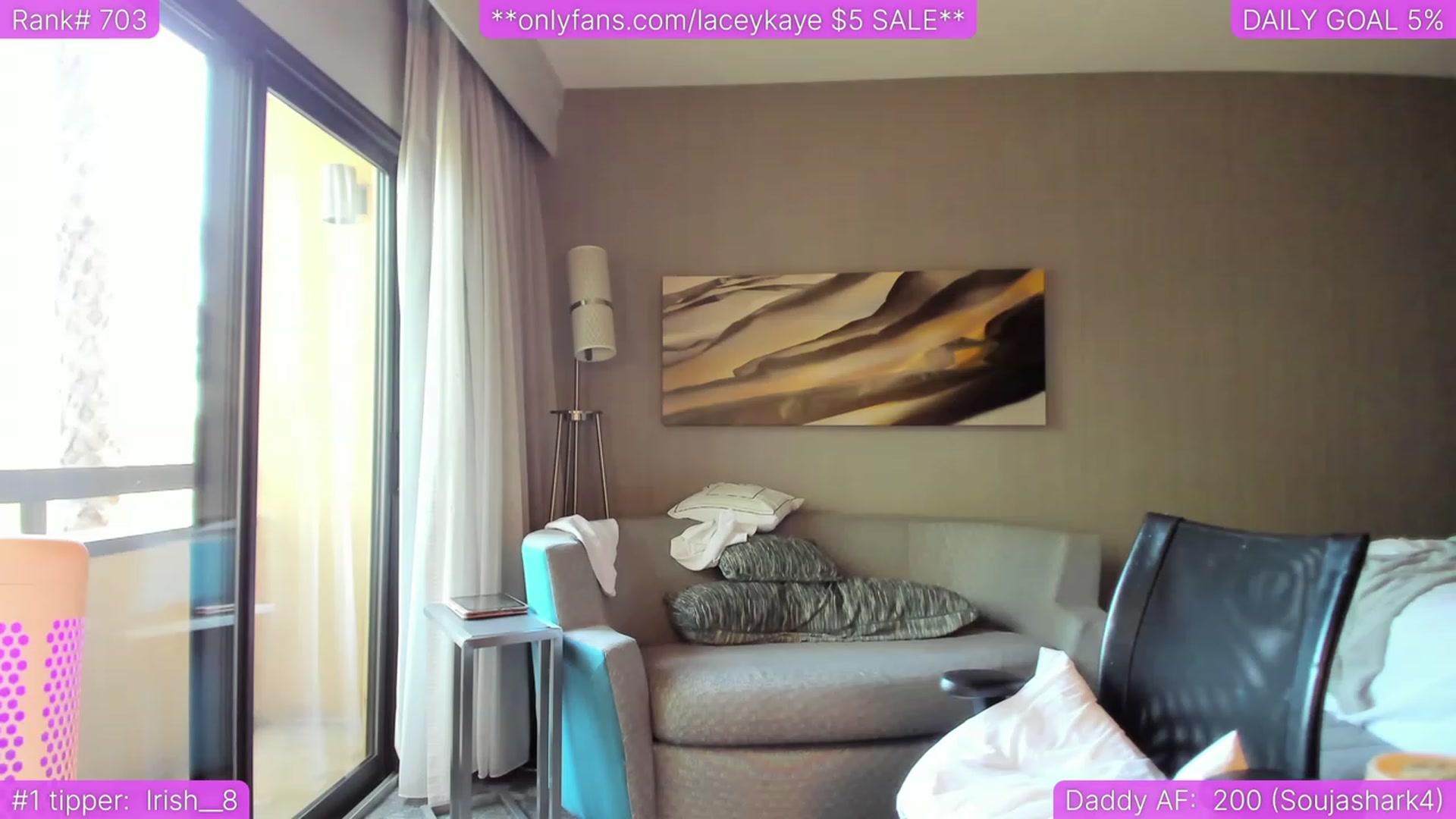 Gallery image thumbnail from TheSharkQueen's myfreecams stream on, 06/18/2023, 24:10 image 12 of 20