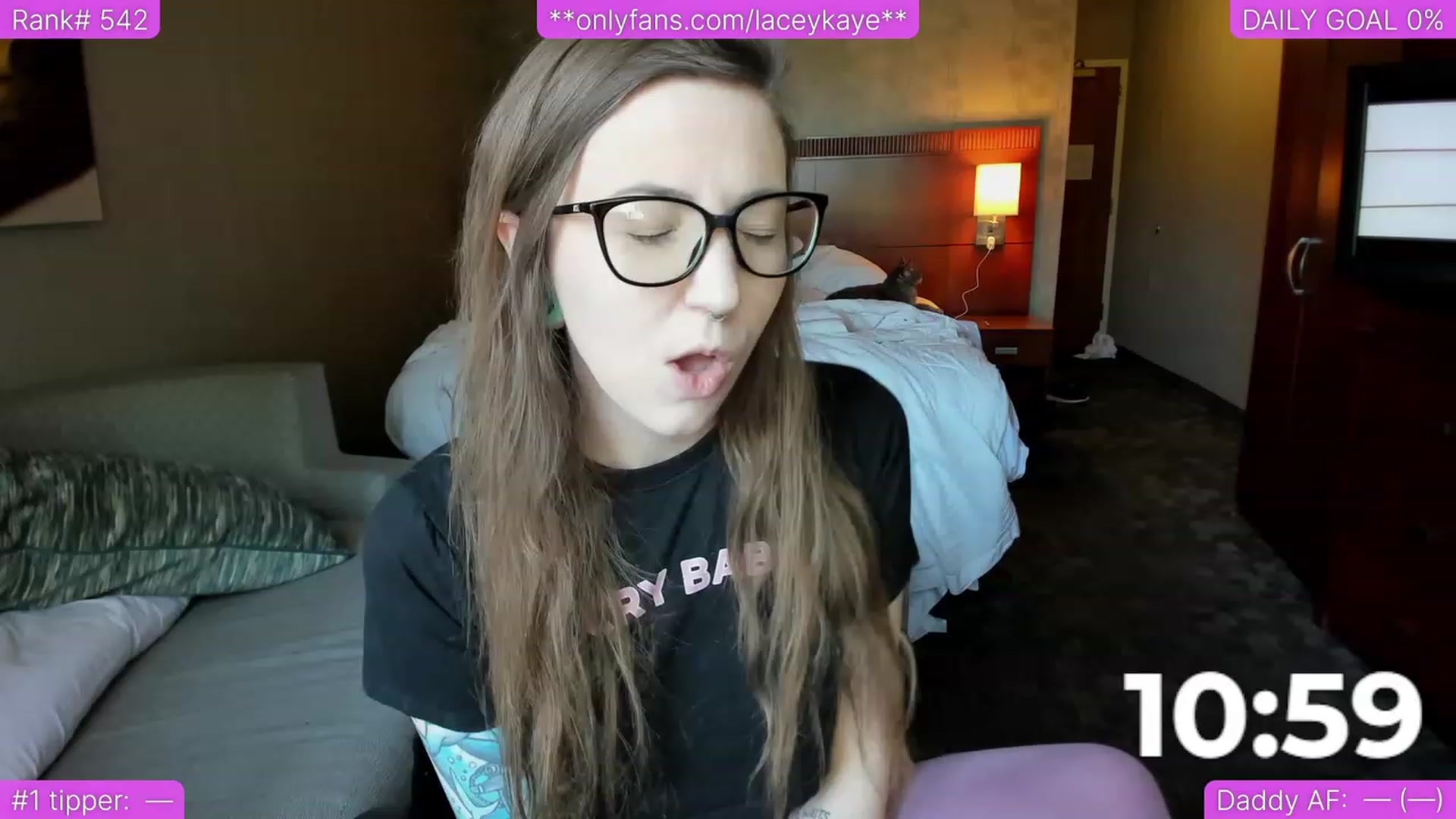 Gallery image thumbnail from TheSharkQueen's myfreecams stream on, 06/24/2023, 21:17 image 3 of 20