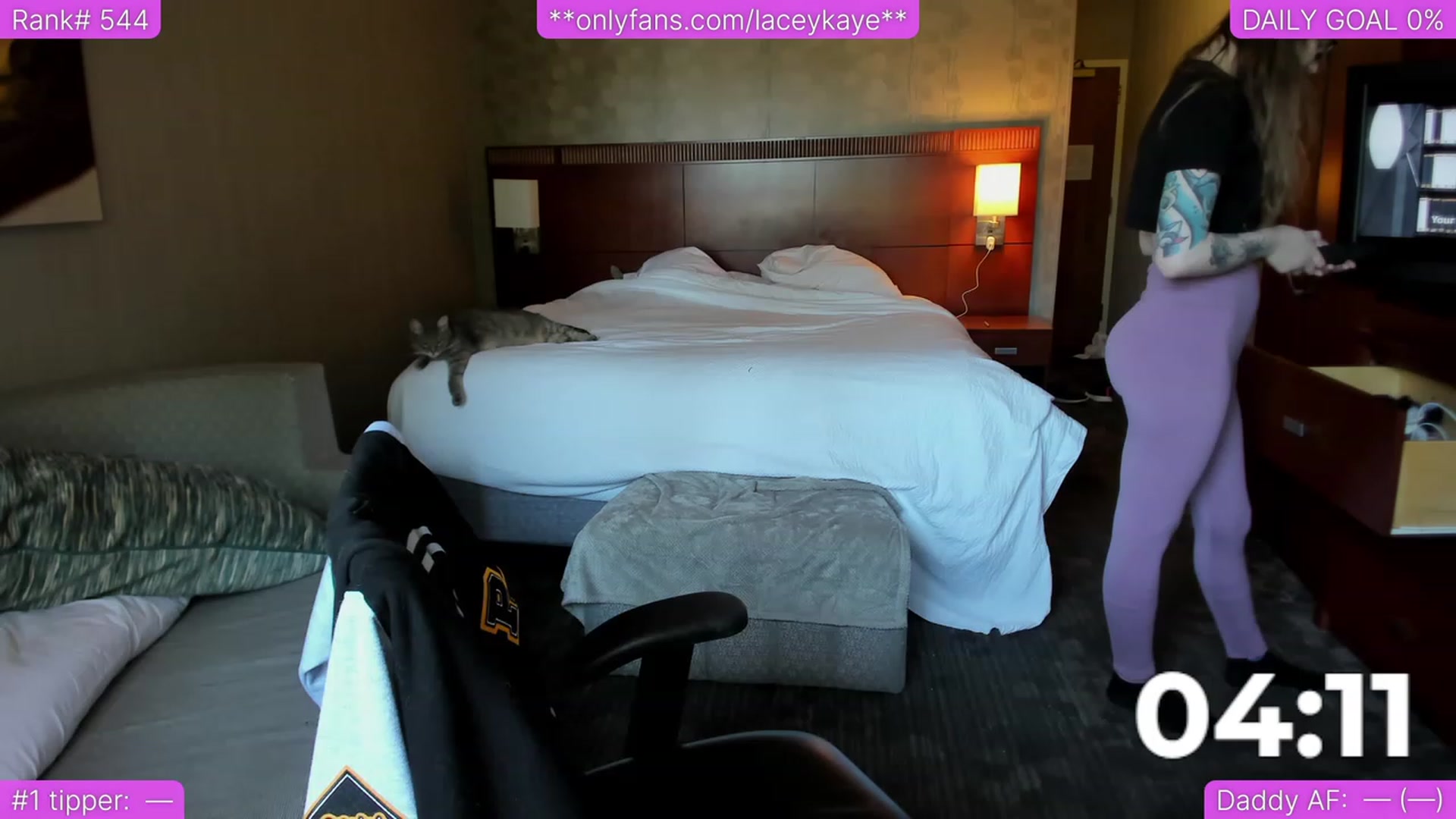 Gallery image thumbnail from TheSharkQueen's myfreecams stream on, 06/24/2023, 21:17 image 15 of 20
