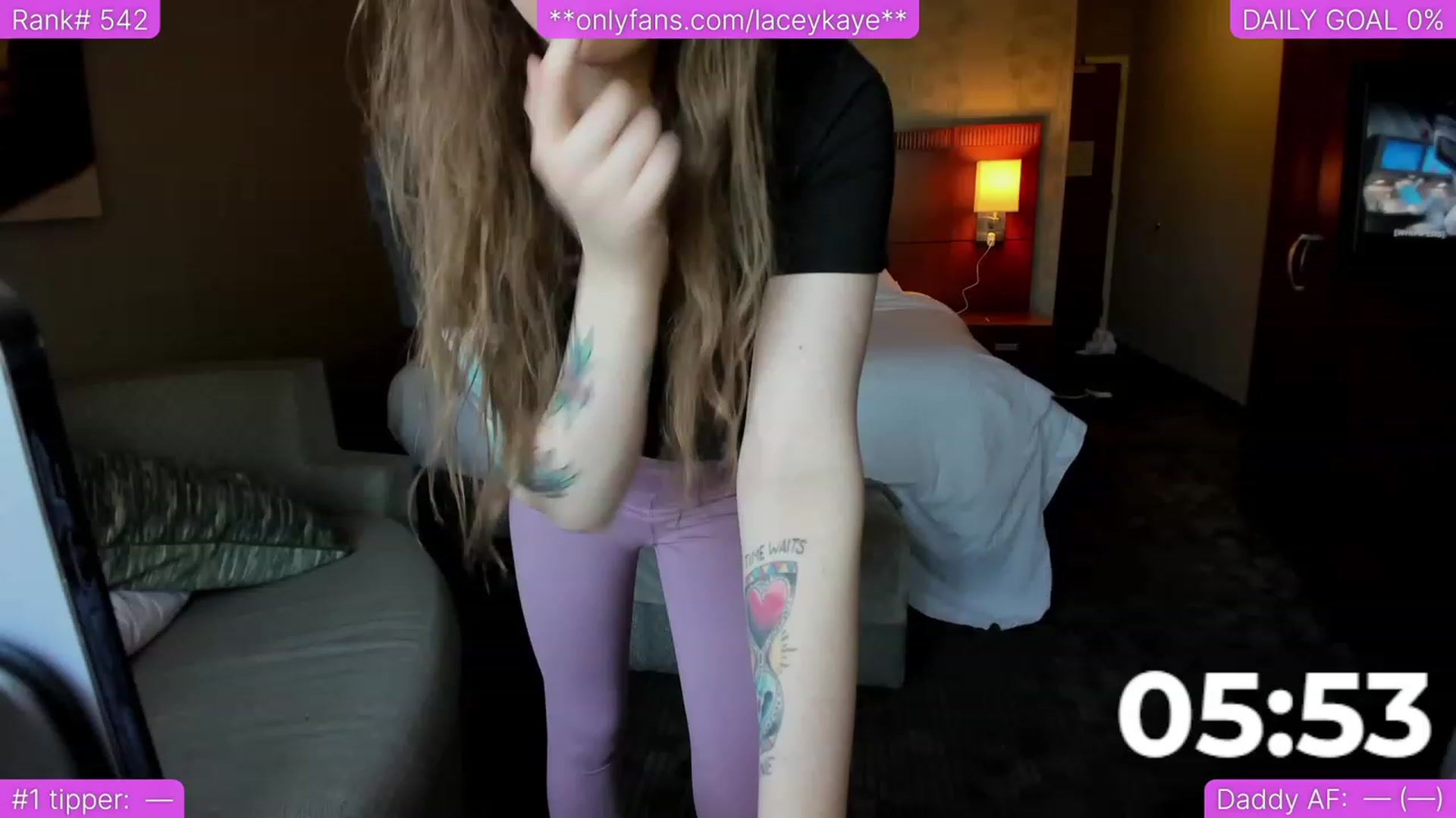 Gallery image thumbnail from TheSharkQueen's myfreecams stream on, 06/24/2023, 21:17 image 12 of 20