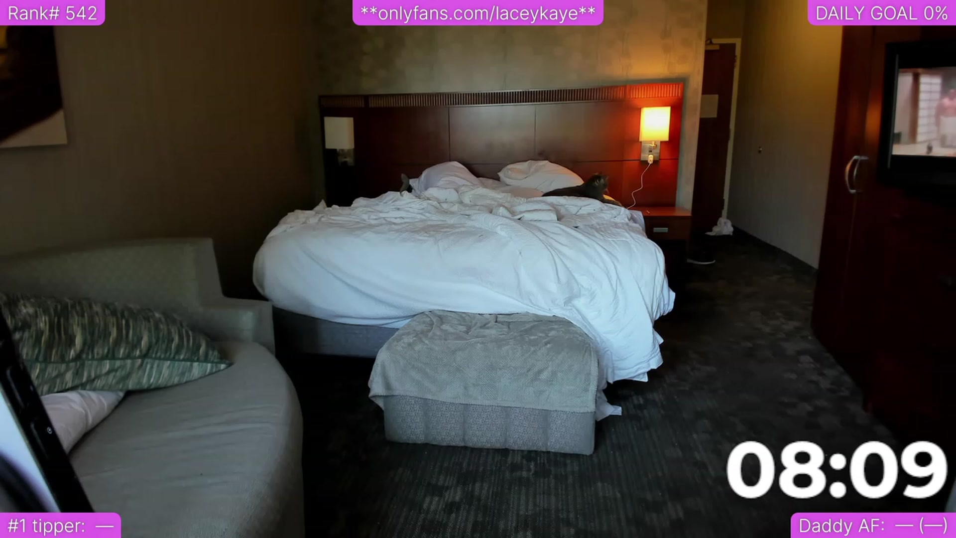 Gallery image thumbnail from TheSharkQueen's myfreecams stream on, 06/24/2023, 21:17 image 8 of 20
