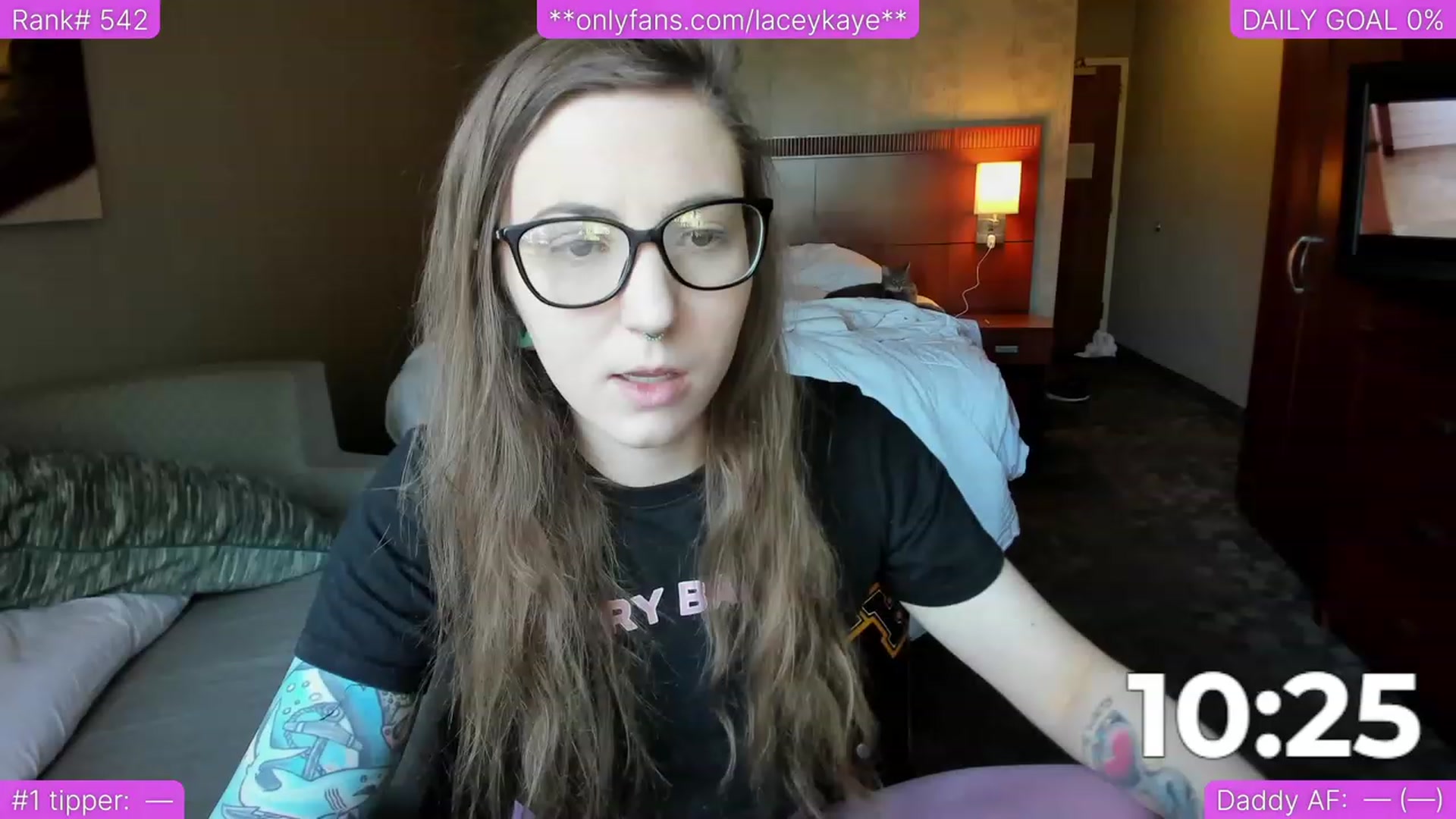 Gallery image thumbnail from TheSharkQueen's myfreecams stream on, 06/24/2023, 21:17 image 4 of 20