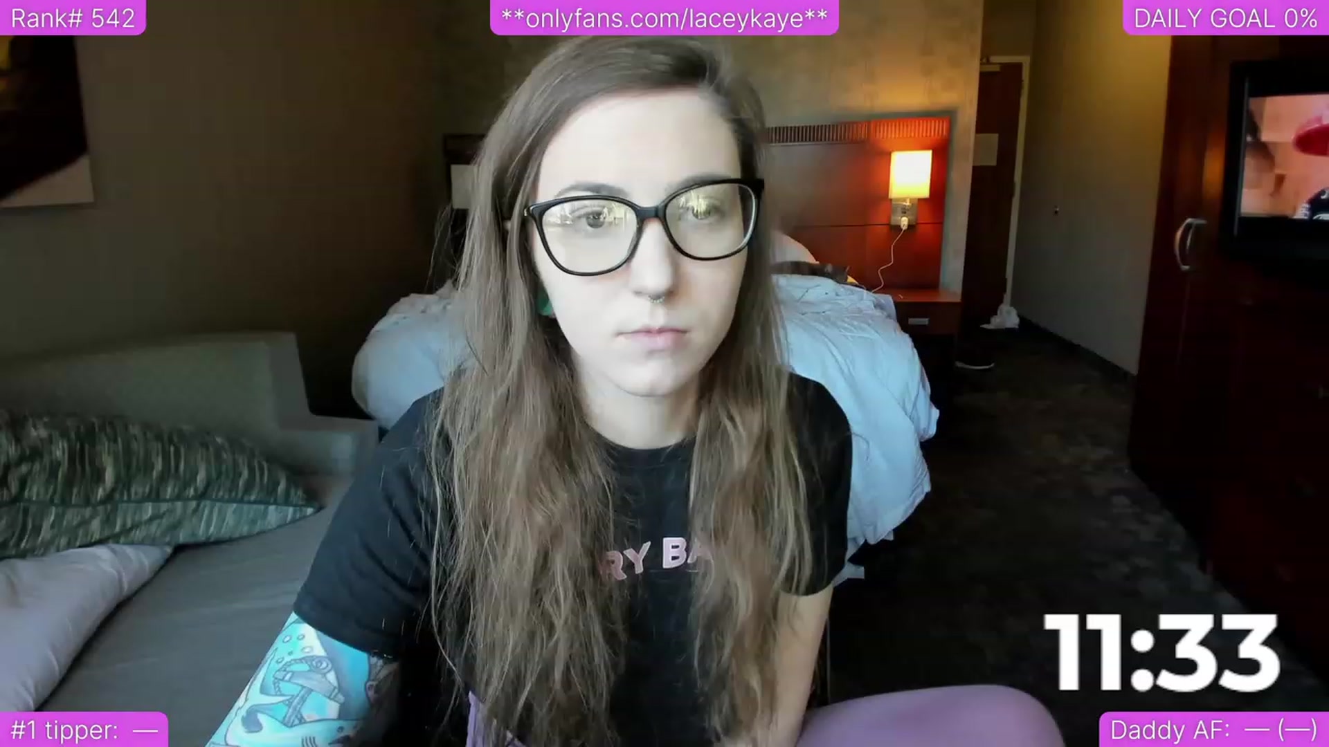 Gallery image thumbnail from TheSharkQueen's myfreecams stream on, 06/24/2023, 21:17 image 2 of 20