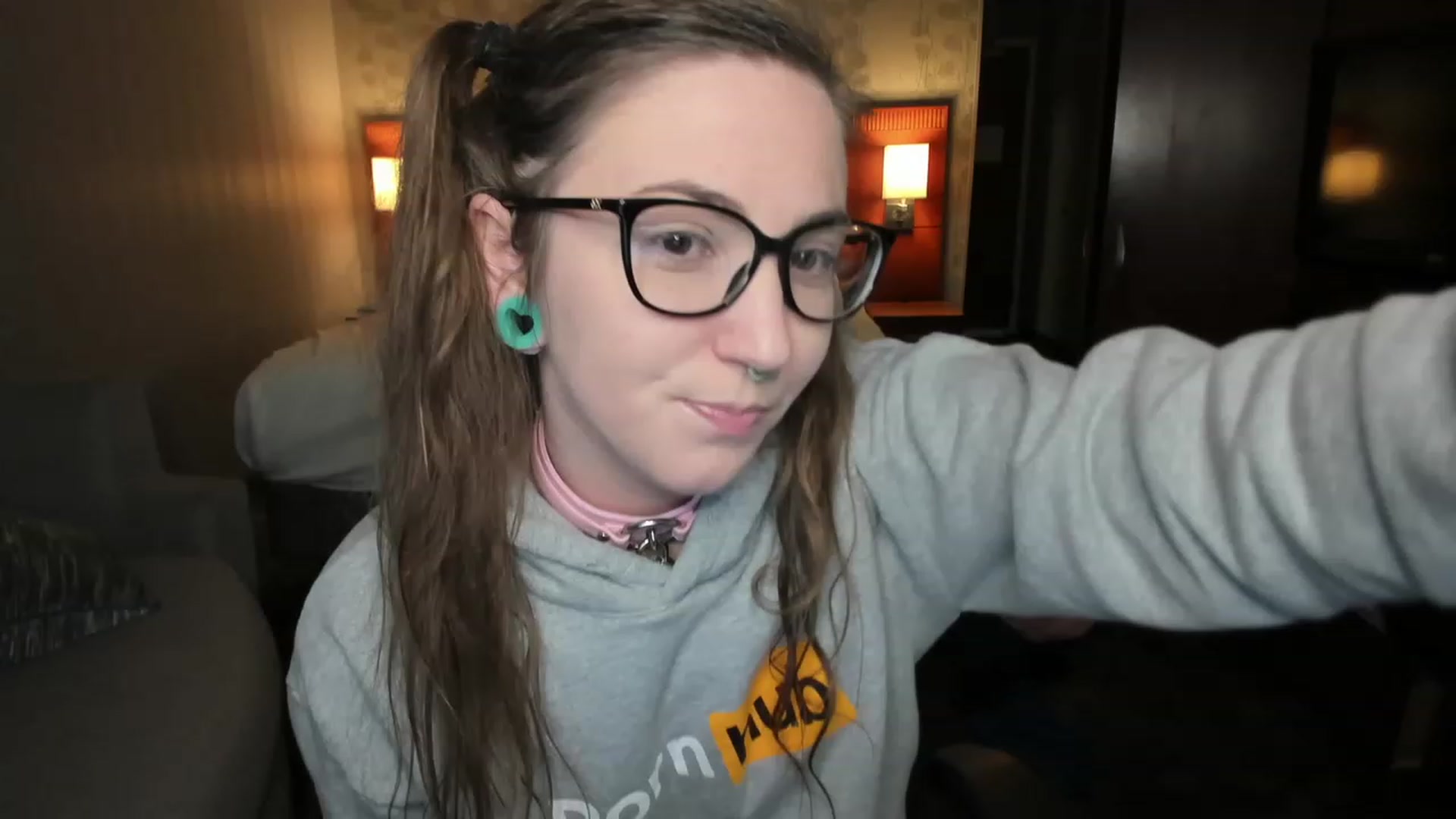 Gallery image thumbnail from TheSharkQueen's myfreecams stream on, 06/27/2023, 04:37 image 6 of 20