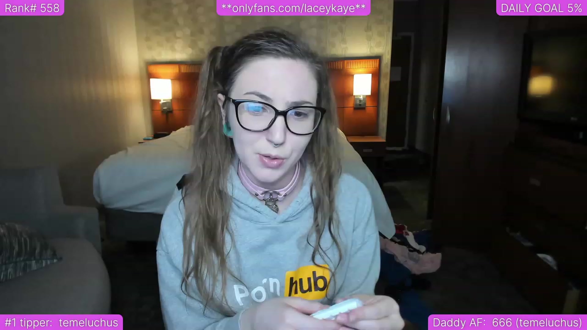 Gallery image thumbnail from TheSharkQueen's myfreecams stream on, 06/27/2023, 04:37 image 17 of 20