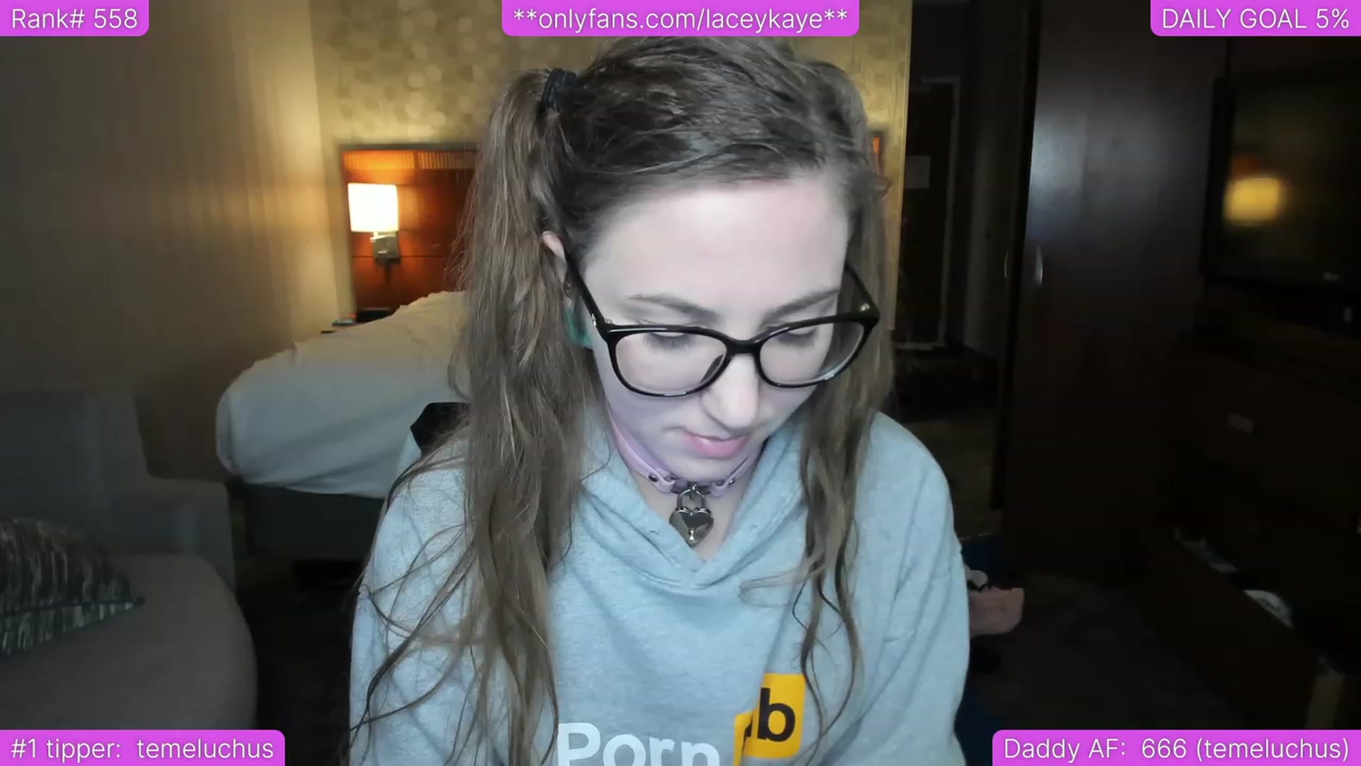 Gallery image thumbnail from TheSharkQueen's myfreecams stream on, 06/27/2023, 04:37 image 12 of 20