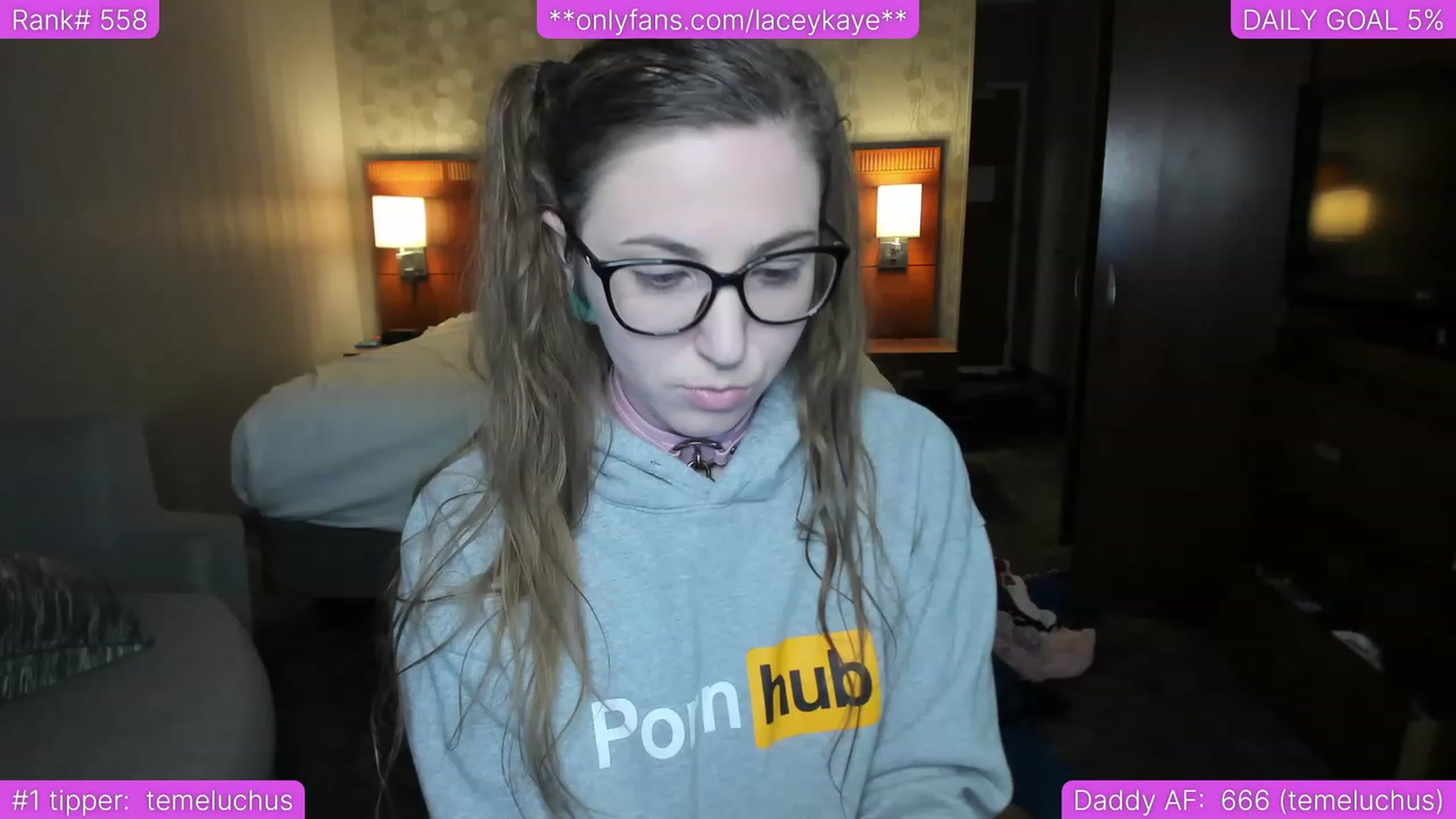 Gallery image thumbnail from TheSharkQueen's myfreecams stream on, 06/27/2023, 04:37 image 10 of 20