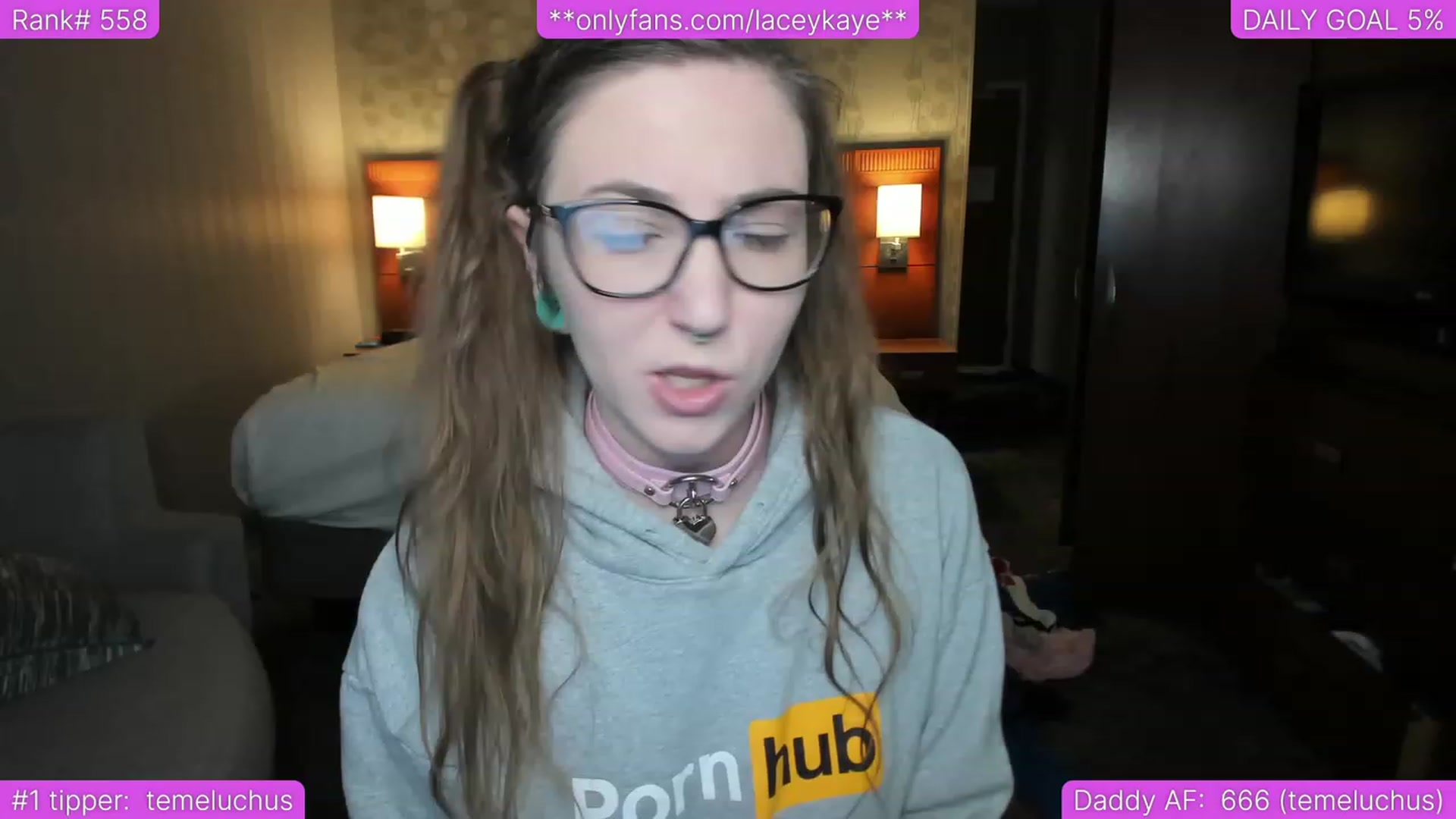 Gallery image thumbnail from TheSharkQueen's myfreecams stream on, 06/27/2023, 04:37 image 18 of 20