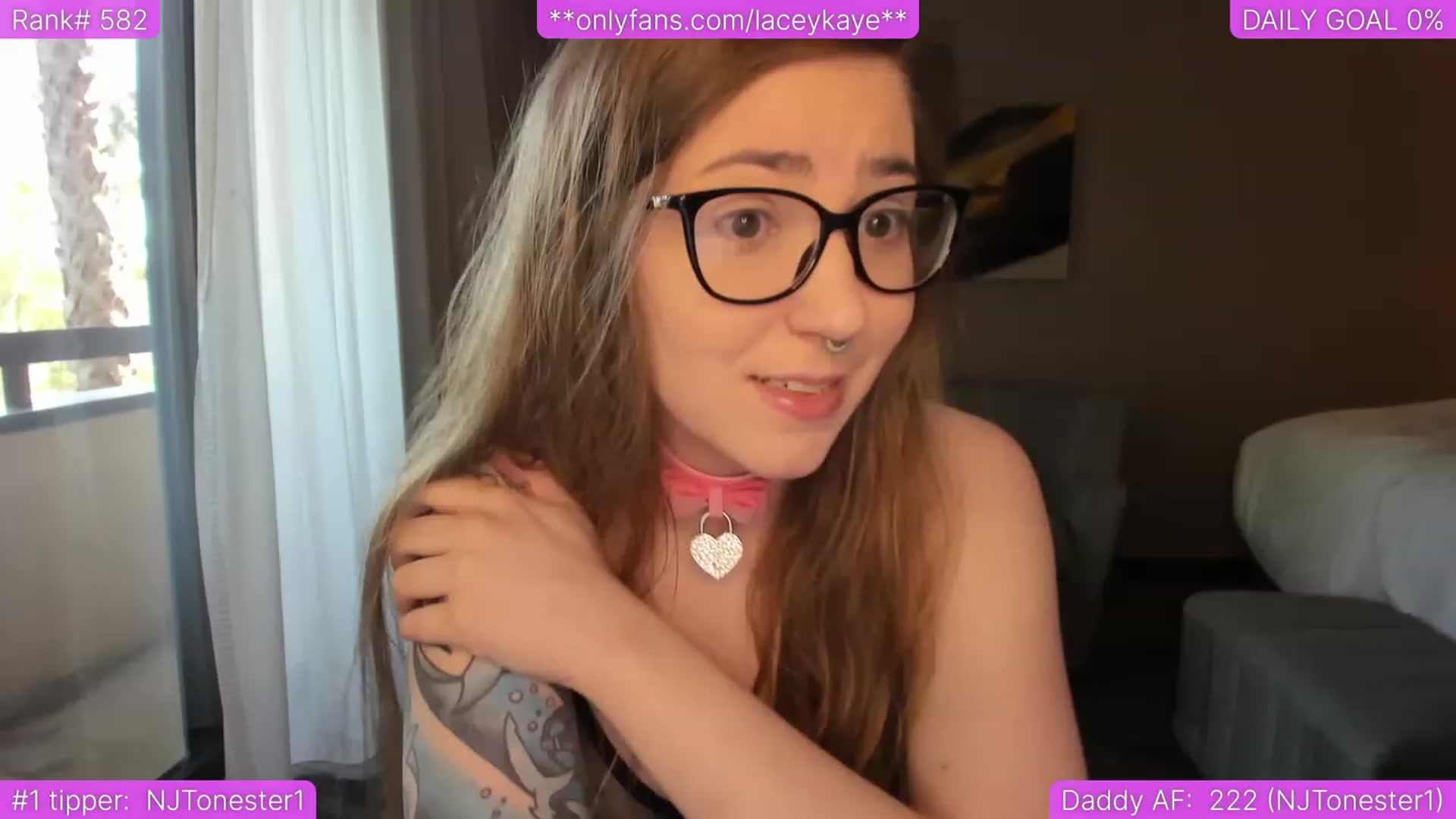 Gallery image thumbnail from TheSharkQueen's myfreecams stream on, 06/29/2023, 02:59 image 6 of 20