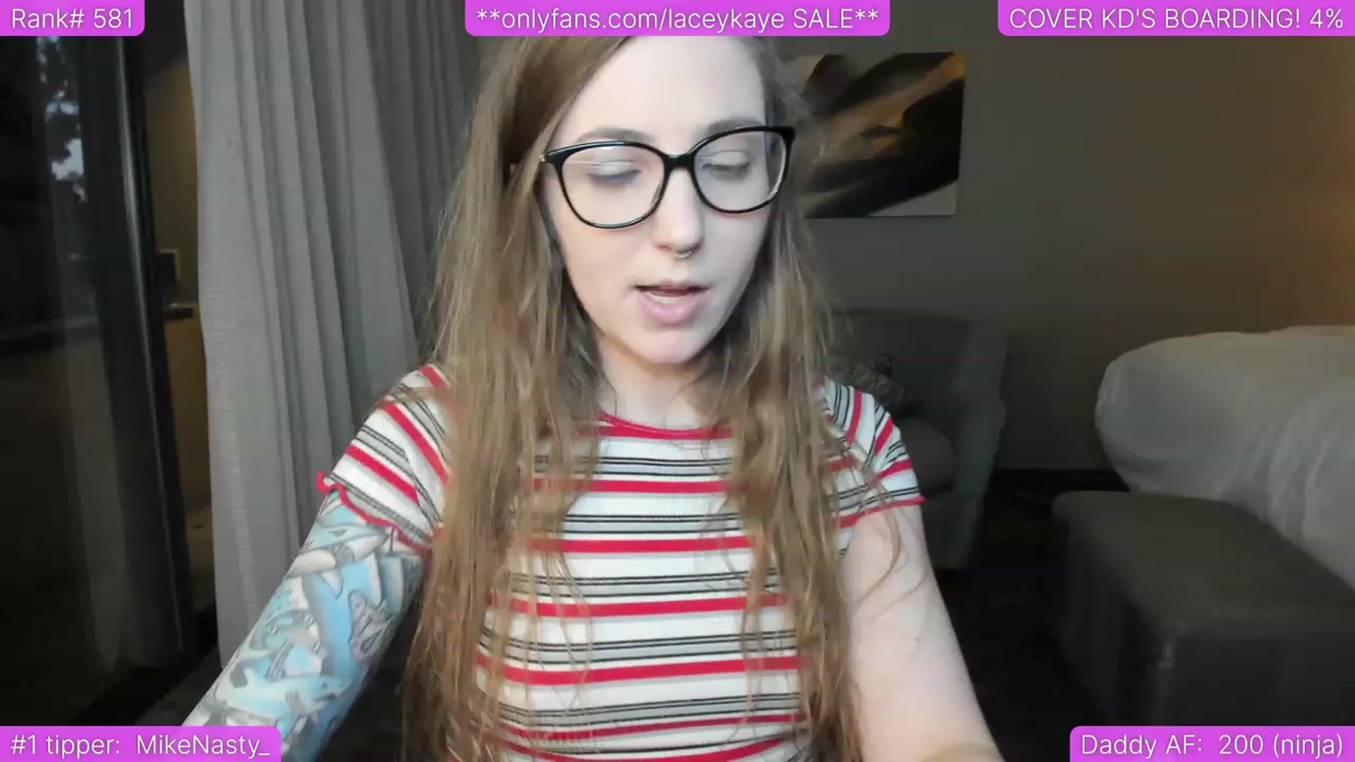 Gallery image thumbnail from TheSharkQueen's myfreecams stream on, 06/30/2023, 03:39 image 18 of 20