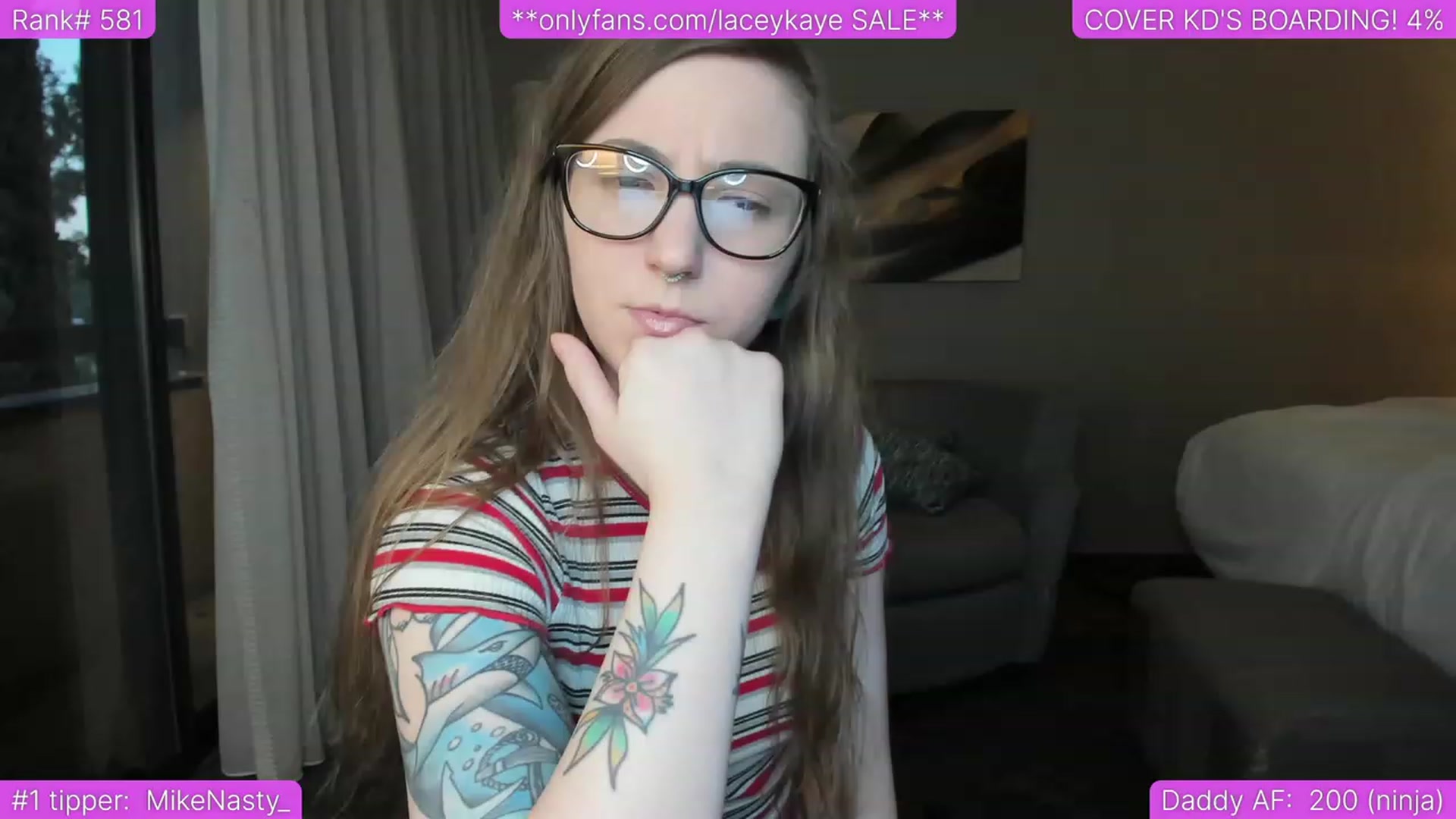 Gallery image thumbnail from TheSharkQueen's myfreecams stream on, 06/30/2023, 03:39 image 16 of 20