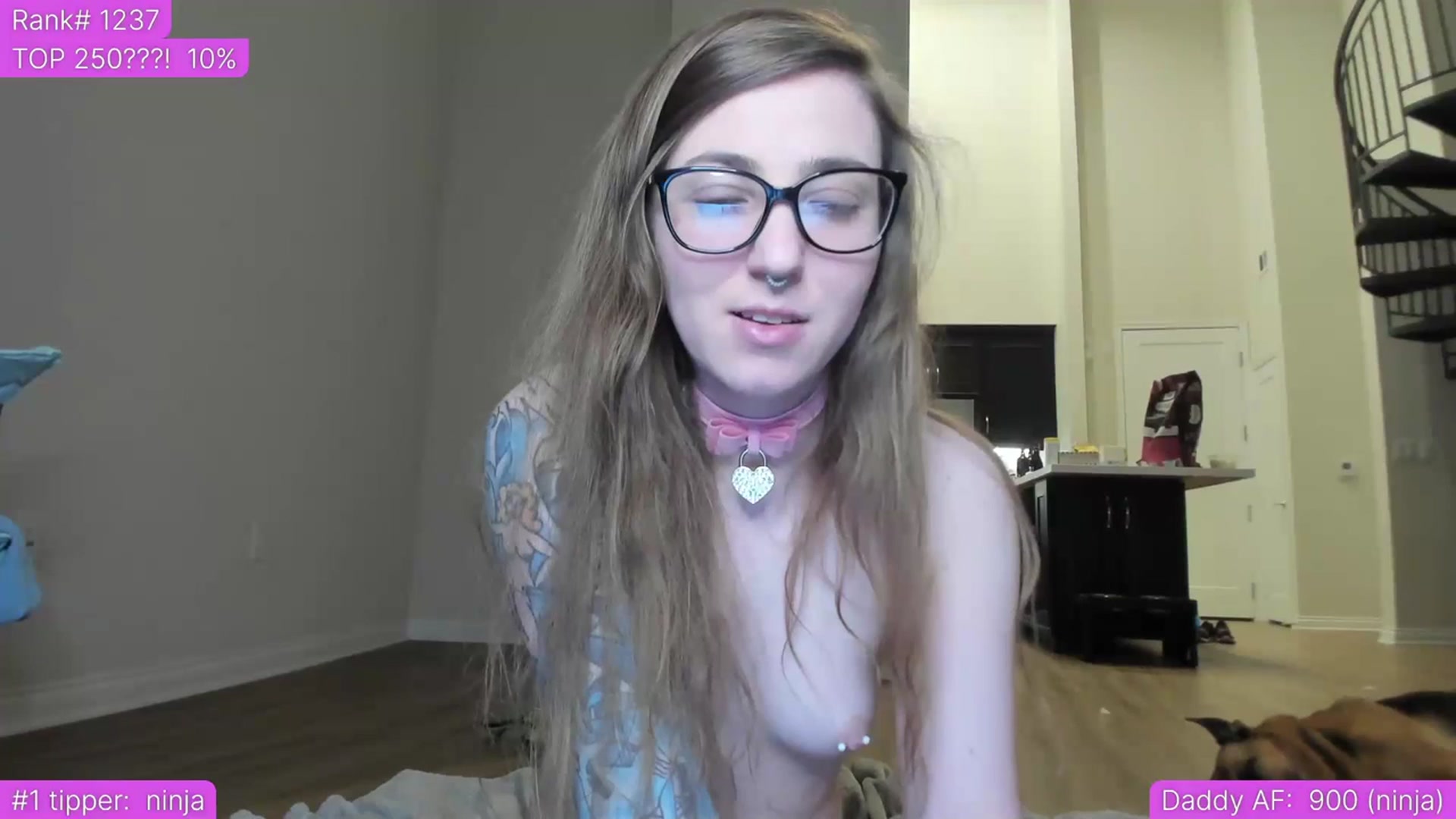 Gallery image thumbnail from TheSharkQueen's myfreecams stream on, 07/07/2023, 10:35 image 3 of 20
