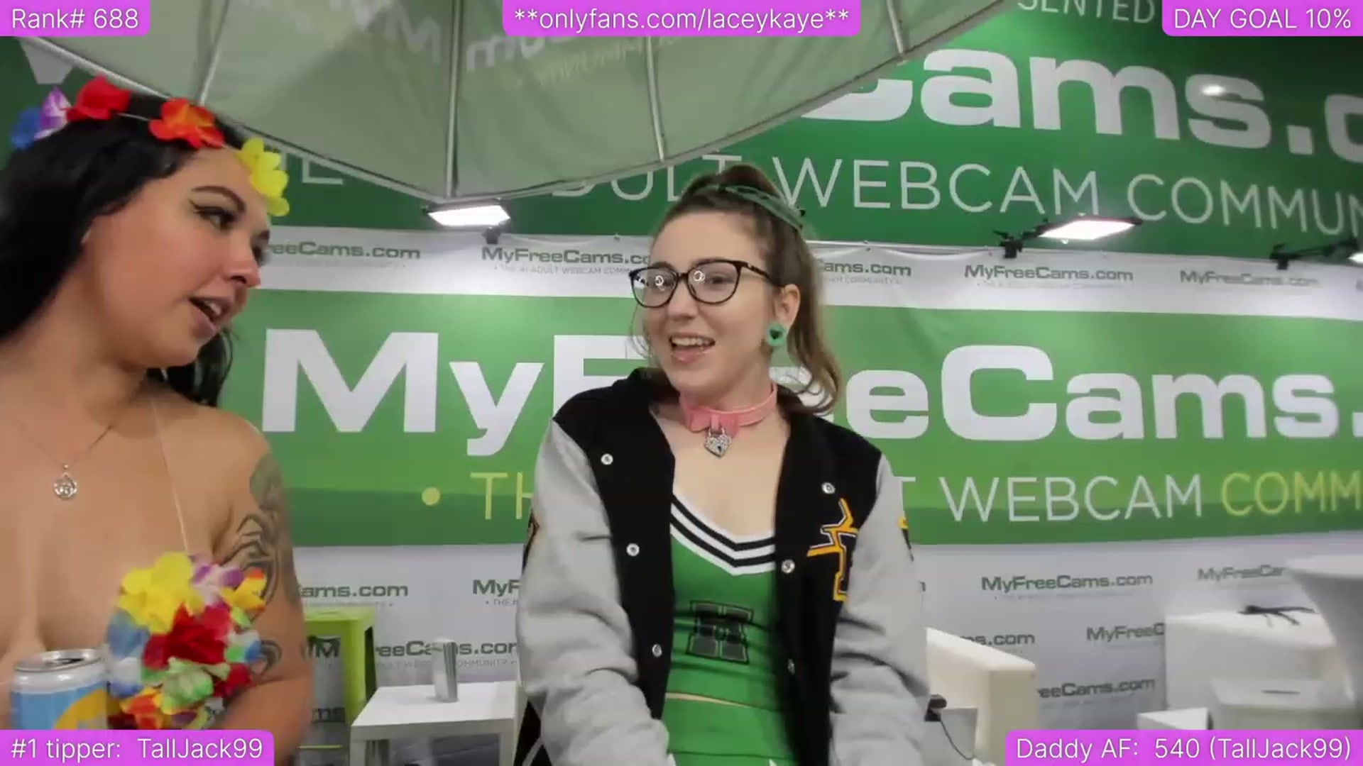 Gallery image thumbnail from TheSharkQueen's myfreecams stream on, 07/15/2023, 22:37 image 18 of 20