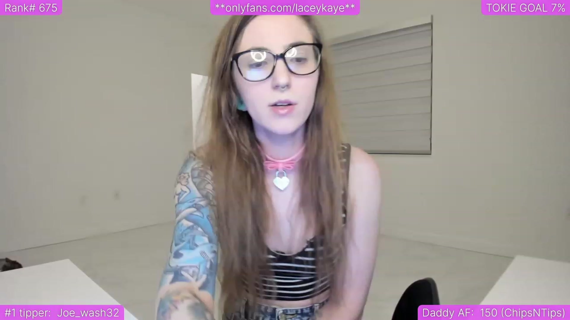 Gallery image thumbnail from TheSharkQueen's myfreecams stream on, 07/18/2023, 03:40 image 12 of 20