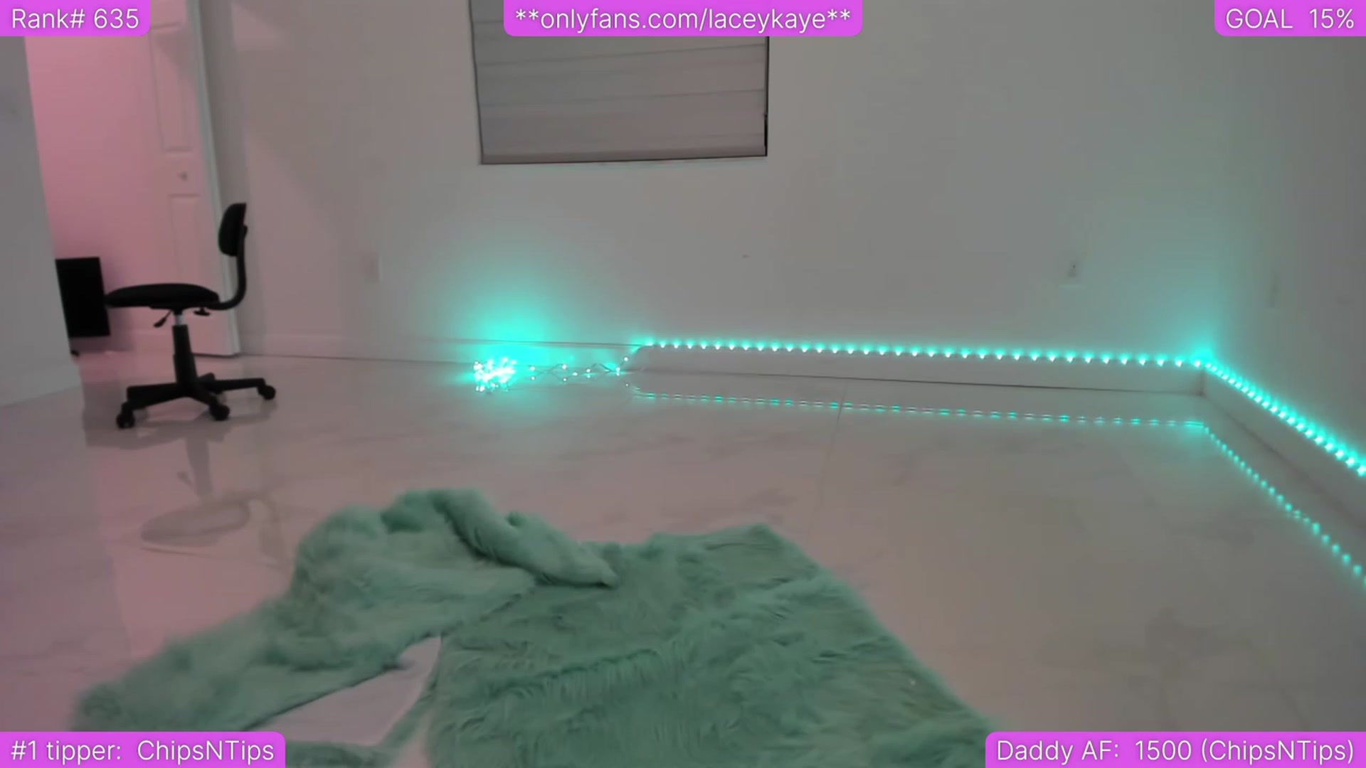 Gallery image thumbnail from TheSharkQueen's myfreecams stream on, 07/19/2023, 05:37 image 5 of 20