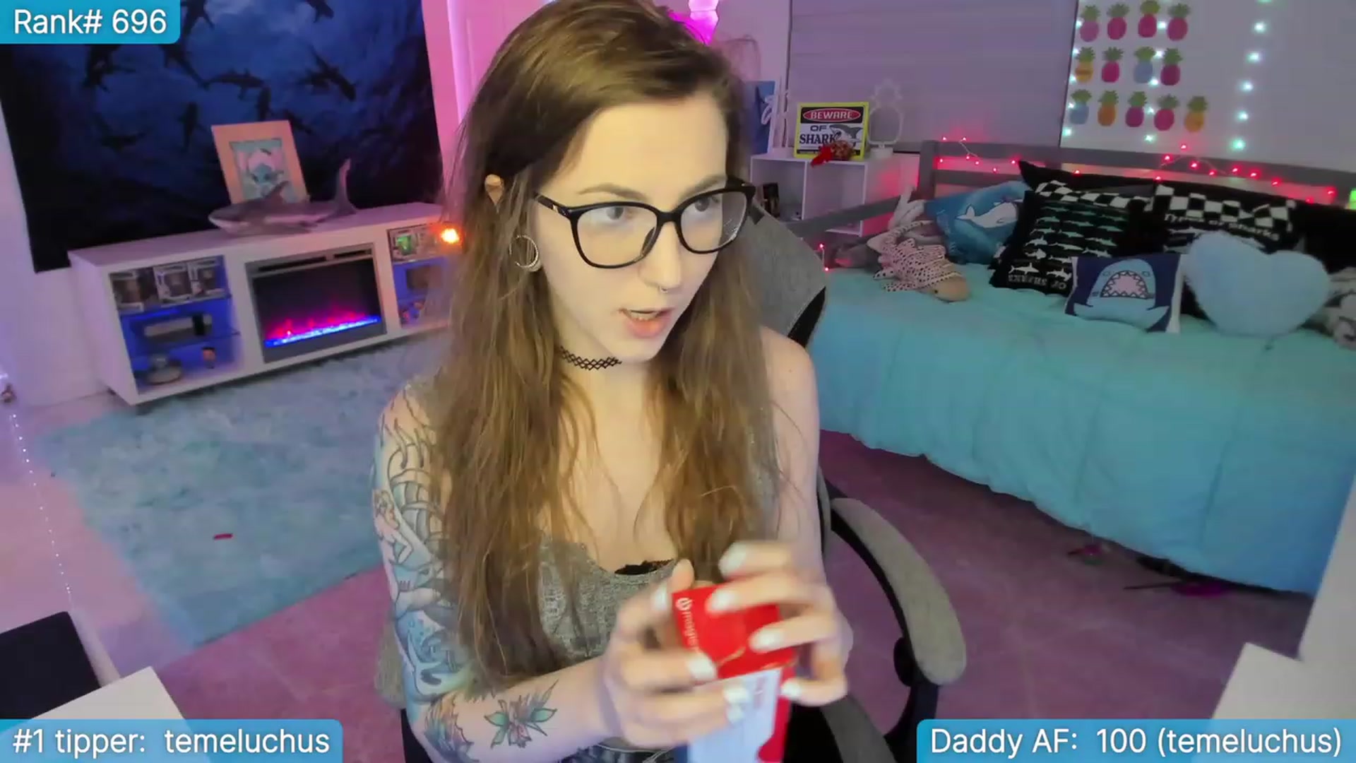Gallery image thumbnail from TheSharkQueen's myfreecams stream on, 08/24/2023, 04:35 image 1 of 20