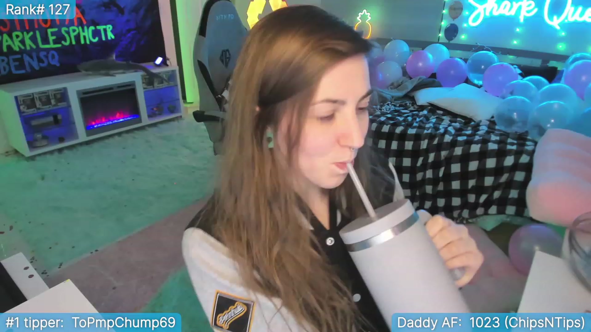 Gallery image thumbnail from TheSharkQueen's myfreecams stream on, 09/13/2023, 07:18 image 19 of 20