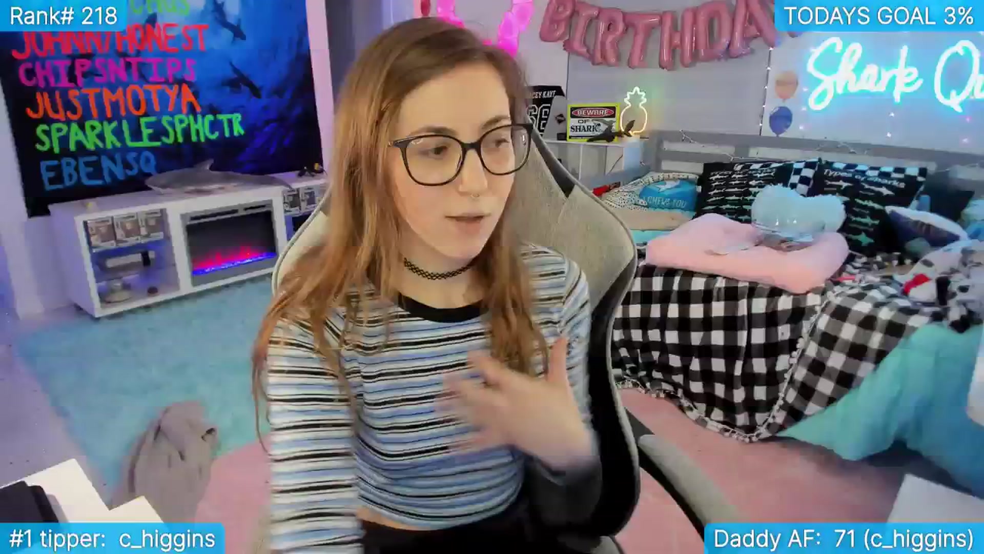 Gallery image thumbnail from TheSharkQueen's myfreecams stream on, 09/21/2023, 02:49 image 11 of 20