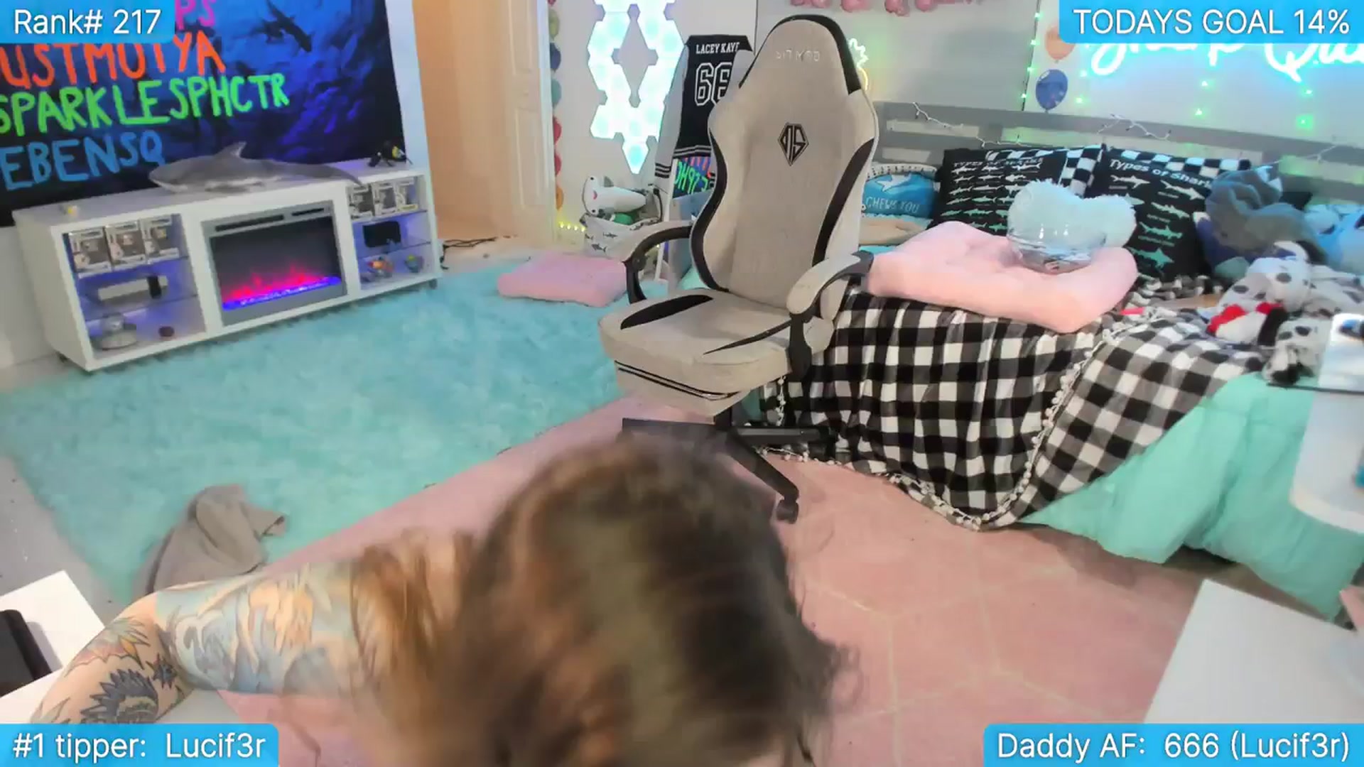 Gallery image thumbnail from TheSharkQueen's myfreecams stream on, 09/21/2023, 05:16 image 20 of 20