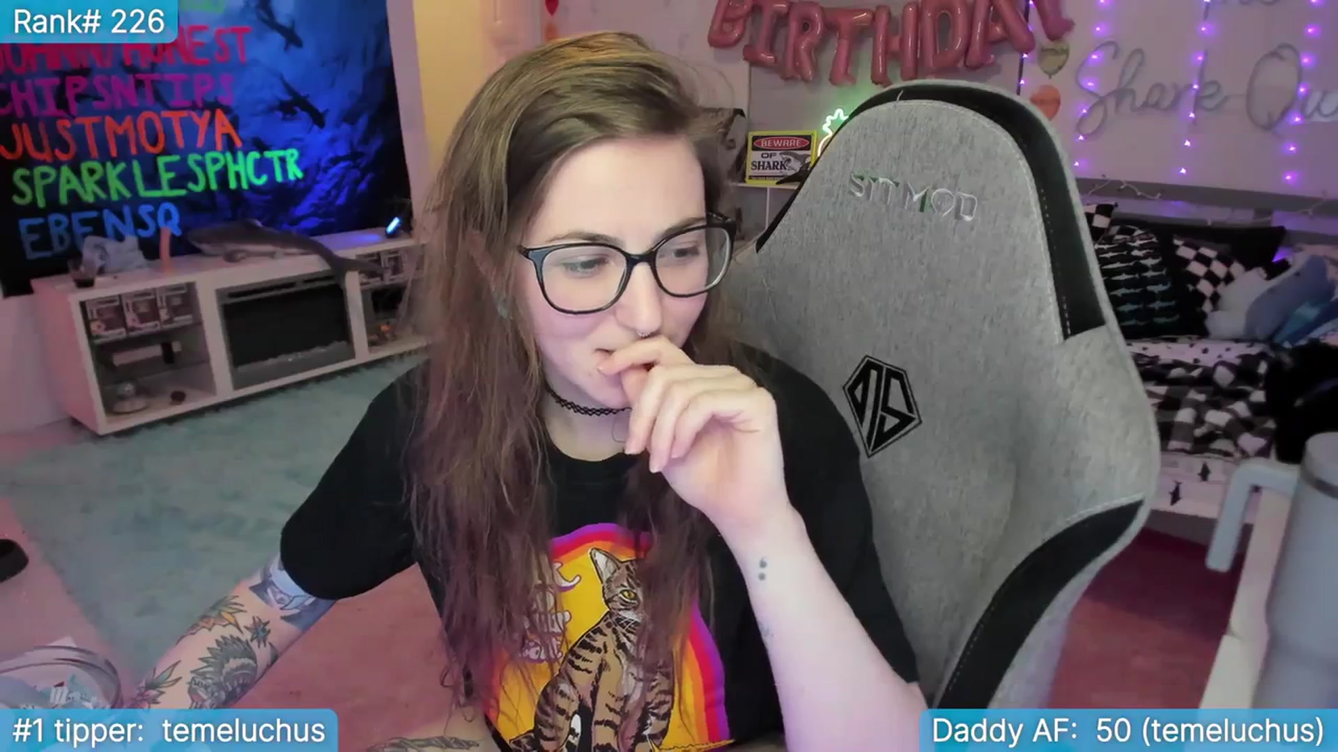 Gallery image thumbnail from TheSharkQueen's myfreecams stream on, 09/26/2023, 02:25 image 7 of 20