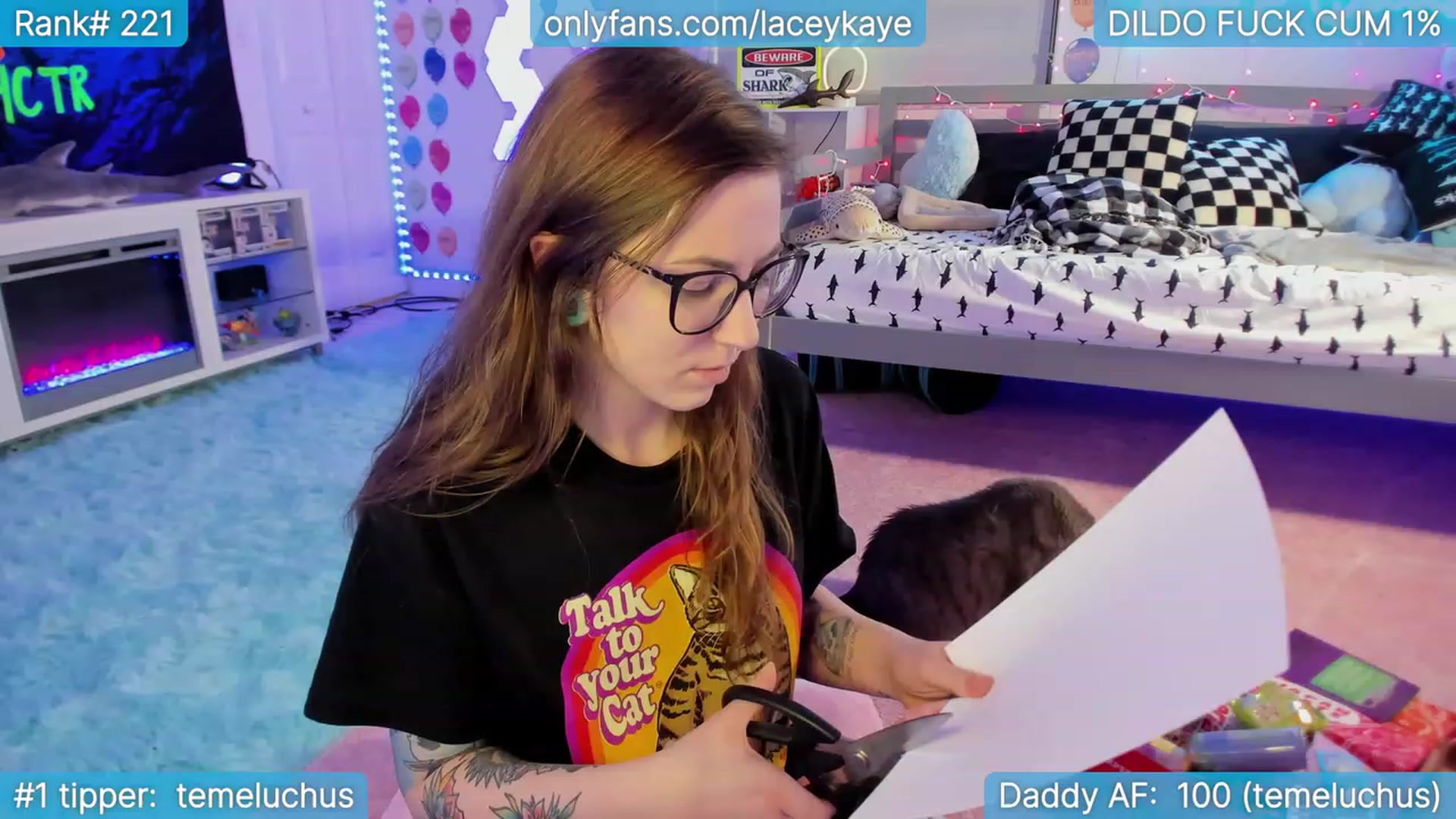 Gallery image thumbnail from TheSharkQueen's myfreecams stream on, 09/29/2023, 23:03 image 7 of 20