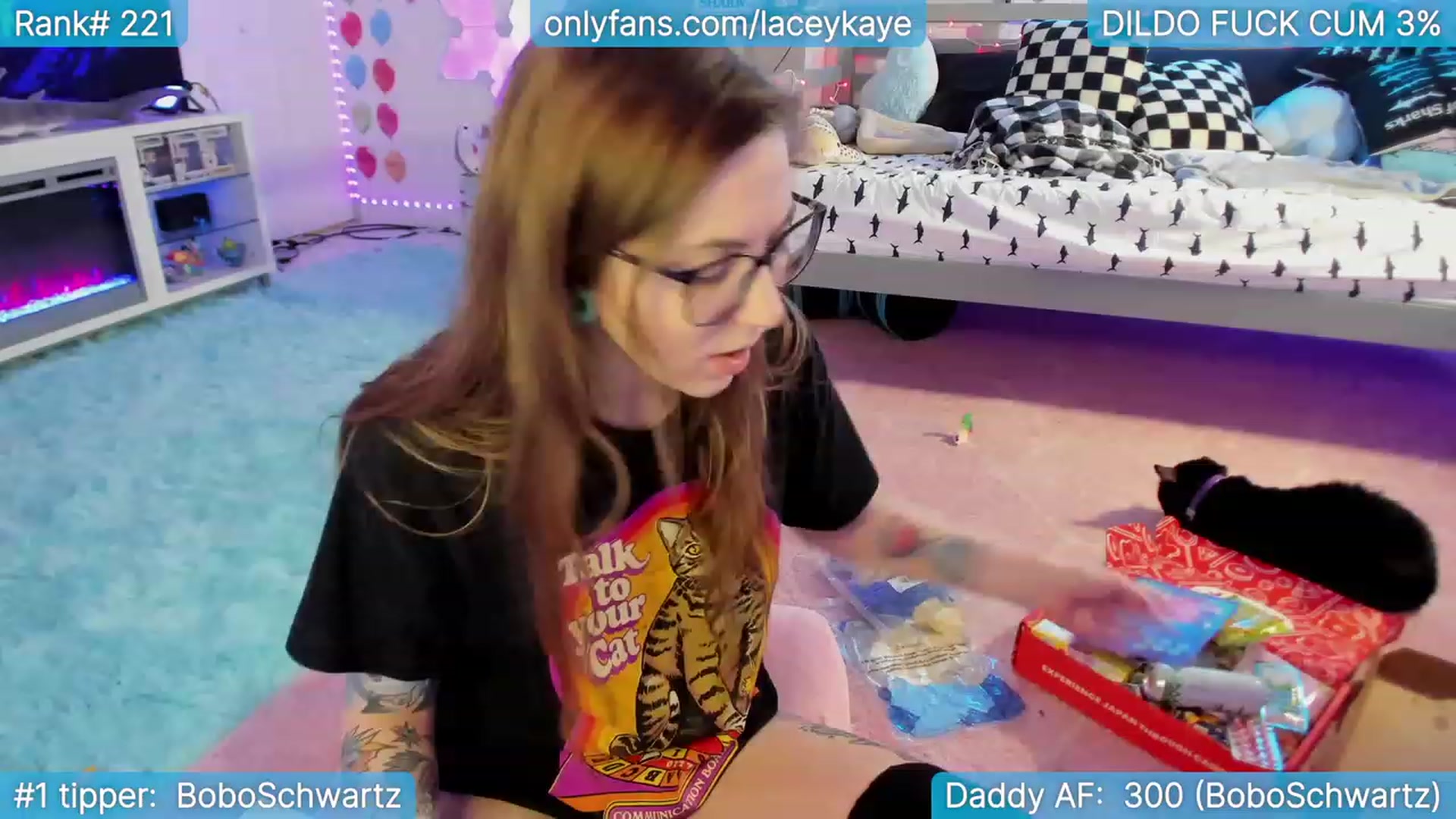 Gallery image thumbnail from TheSharkQueen's myfreecams stream on, 09/29/2023, 23:03 image 20 of 20