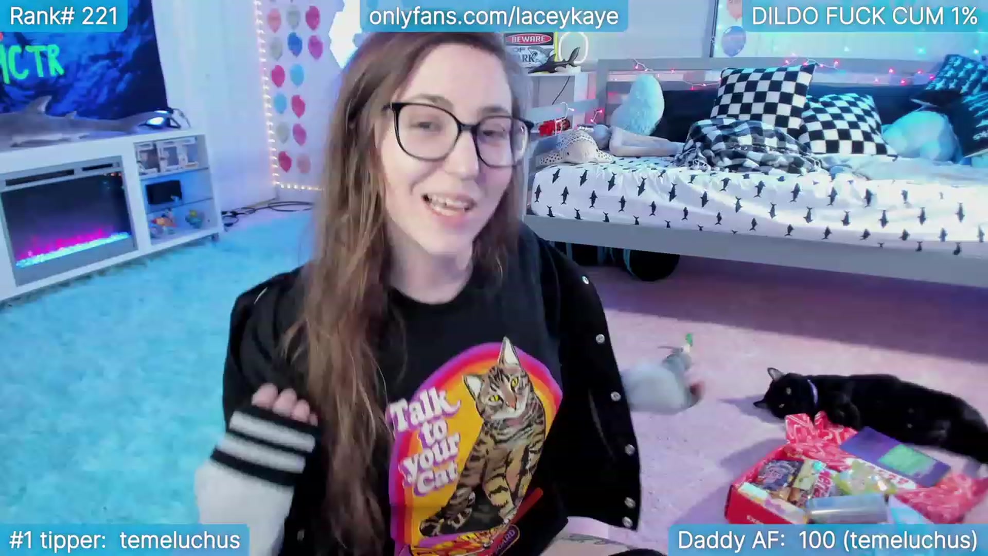 Gallery image thumbnail from TheSharkQueen's myfreecams stream on, 09/29/2023, 23:03 image 3 of 20