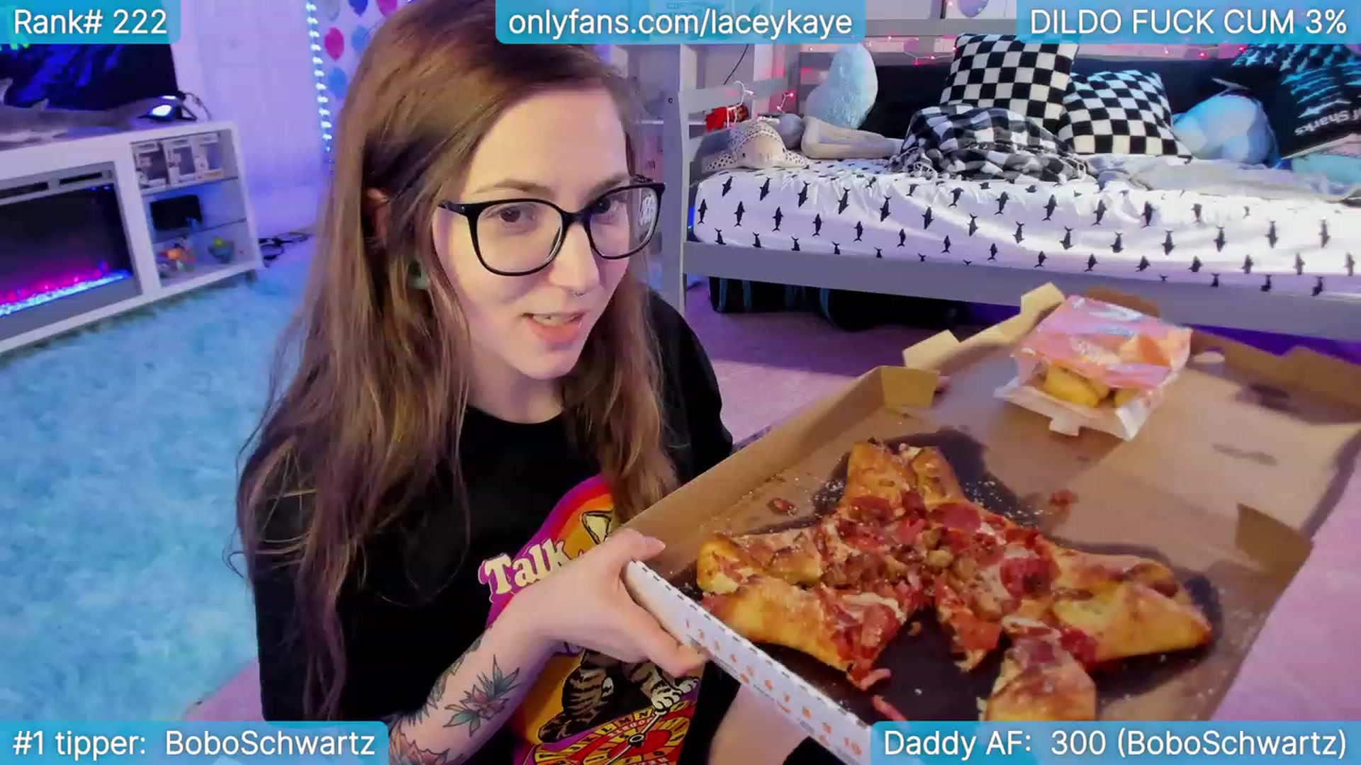 Gallery image thumbnail from TheSharkQueen's myfreecams stream on, 09/30/2023, 24:18 image 5 of 20