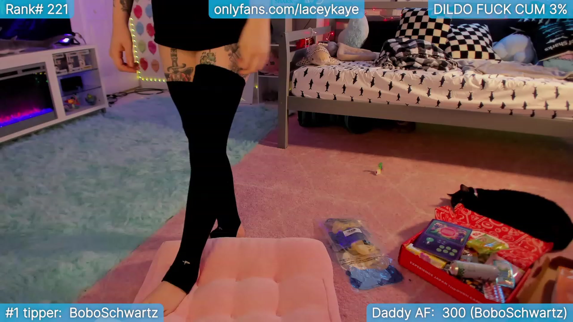 Gallery image thumbnail from TheSharkQueen's myfreecams stream on, 09/30/2023, 24:18 image 1 of 20