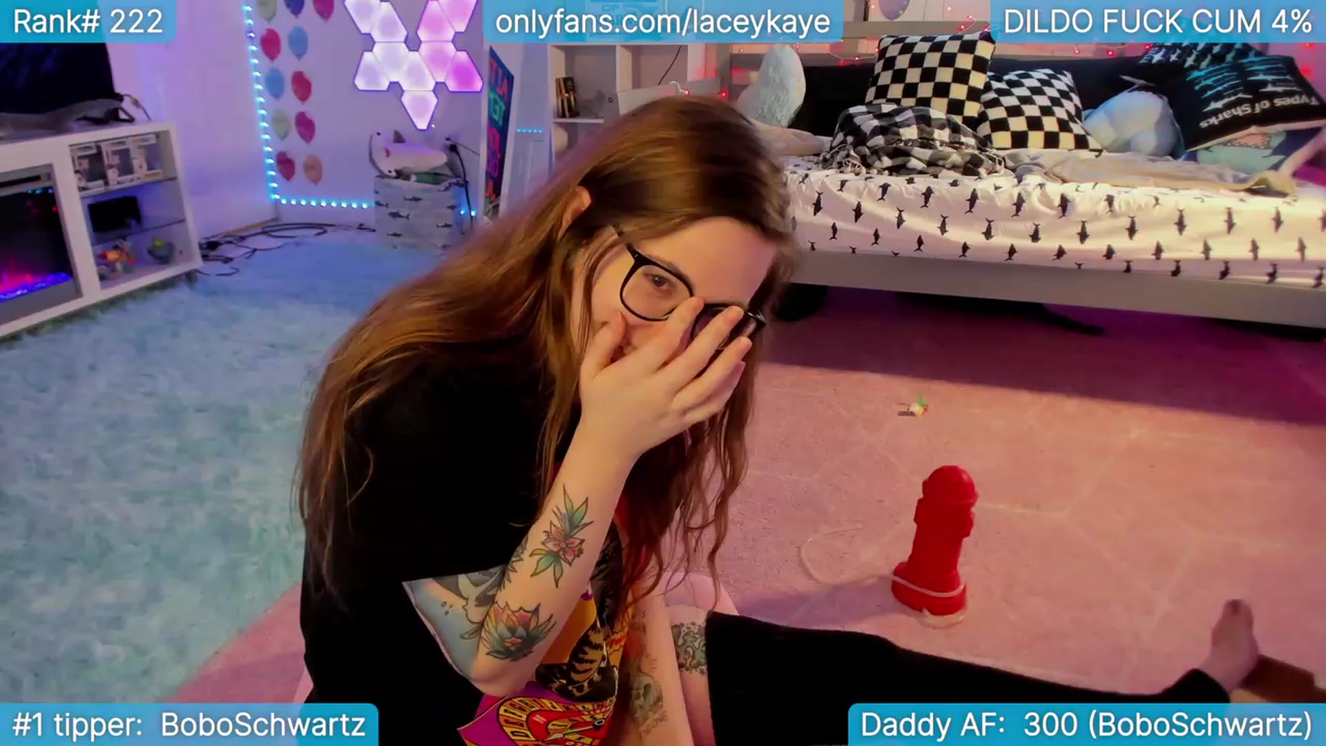 Gallery image thumbnail from TheSharkQueen's myfreecams stream on, 09/30/2023, 24:18 image 15 of 20
