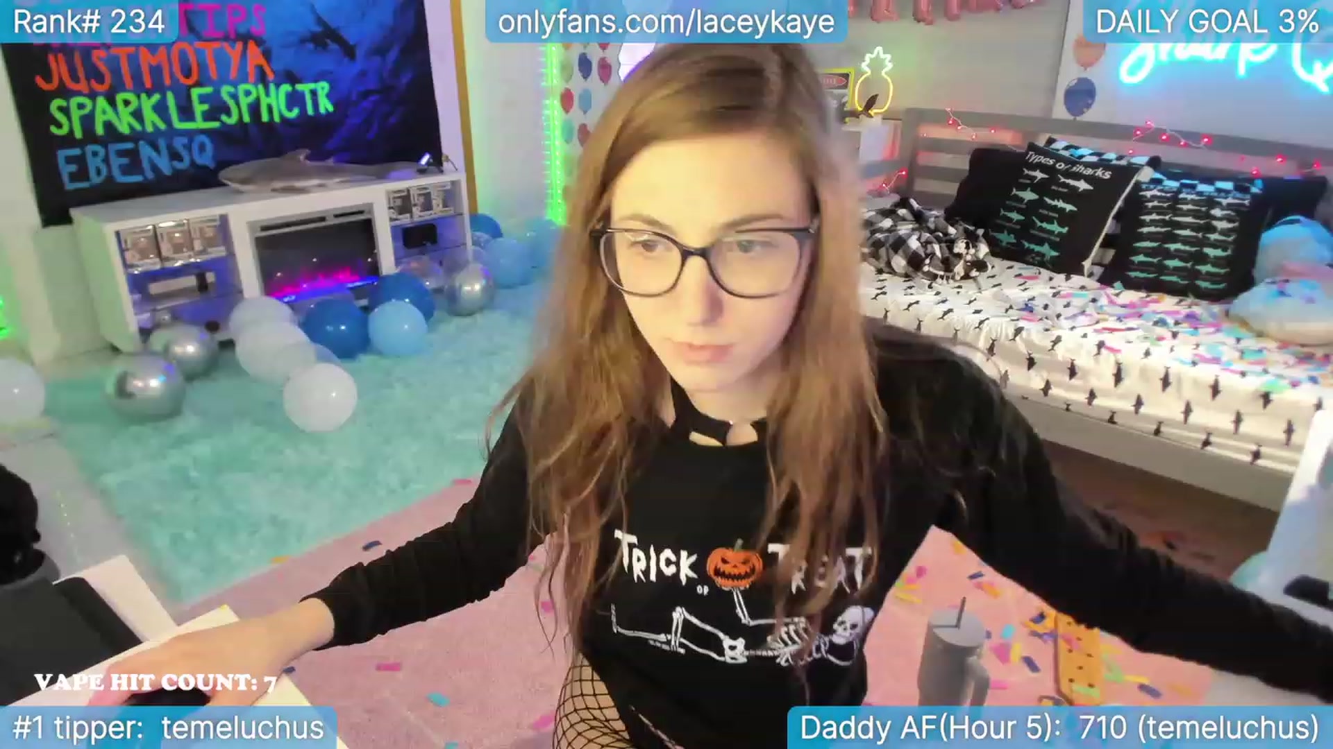 Gallery image thumbnail from TheSharkQueen's myfreecams stream on, 09/30/2023, 23:59 image 19 of 20