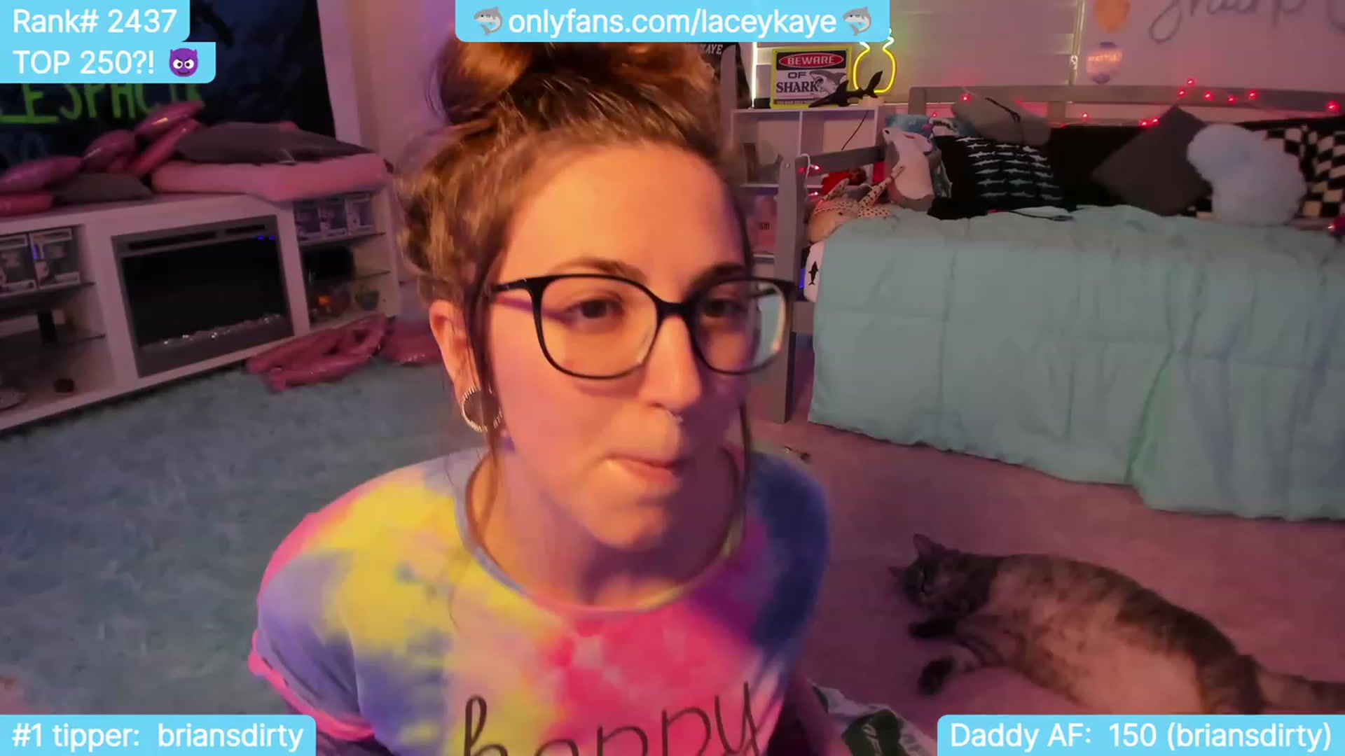 Gallery image thumbnail from TheSharkQueen's myfreecams stream on, 10/07/2023, 21:59 image 18 of 20