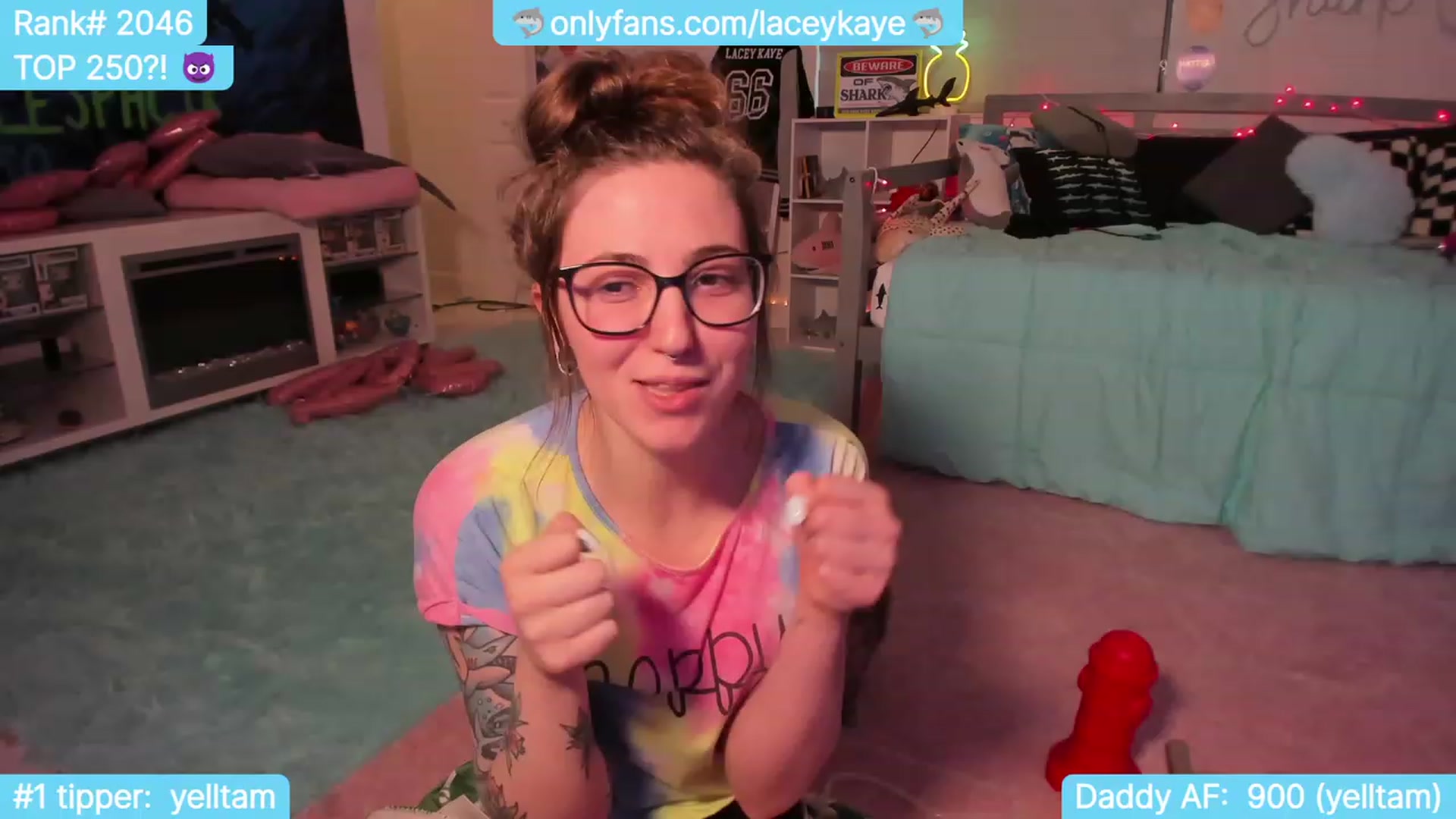 Gallery image thumbnail from TheSharkQueen's myfreecams stream on, 10/07/2023, 23:01 image 12 of 20