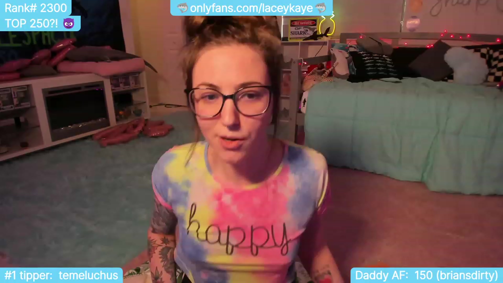 Gallery image thumbnail from TheSharkQueen's myfreecams stream on, 10/07/2023, 23:01 image 2 of 20