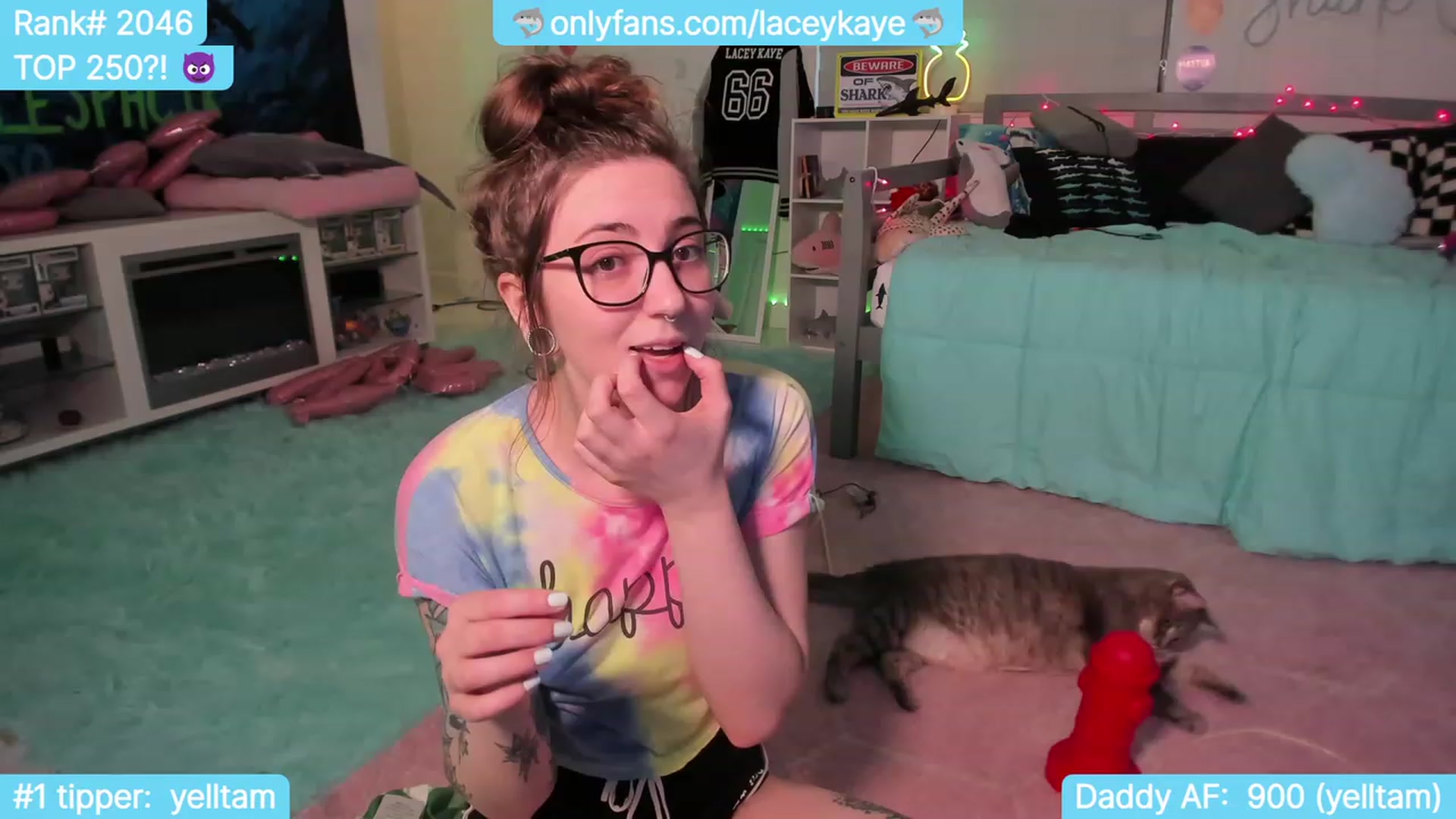 Gallery image thumbnail from TheSharkQueen's myfreecams stream on, 10/07/2023, 23:01 image 14 of 20