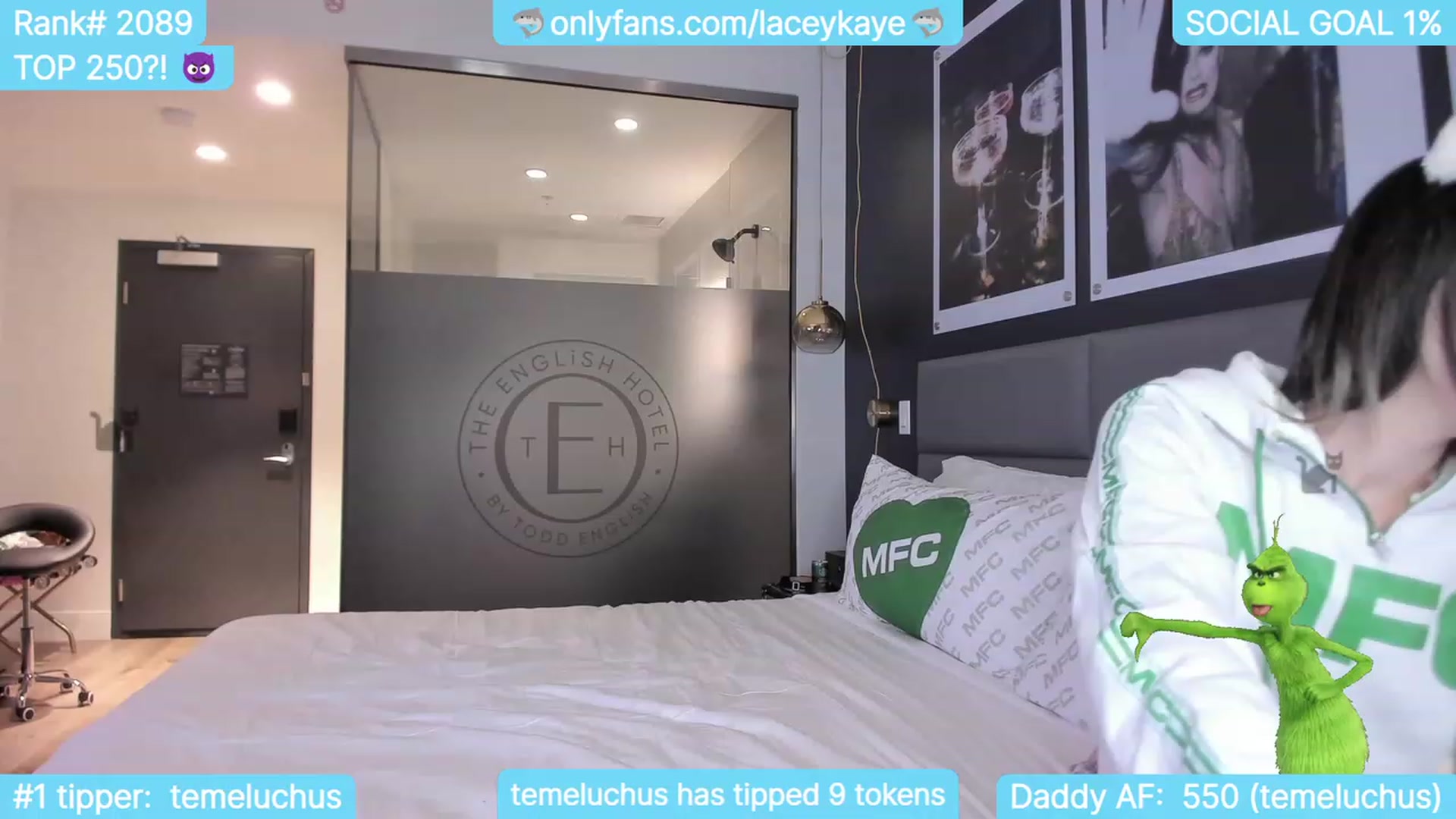 Gallery image thumbnail from TheSharkQueen's myfreecams stream on, 10/10/2023, 07:48 image 2 of 20