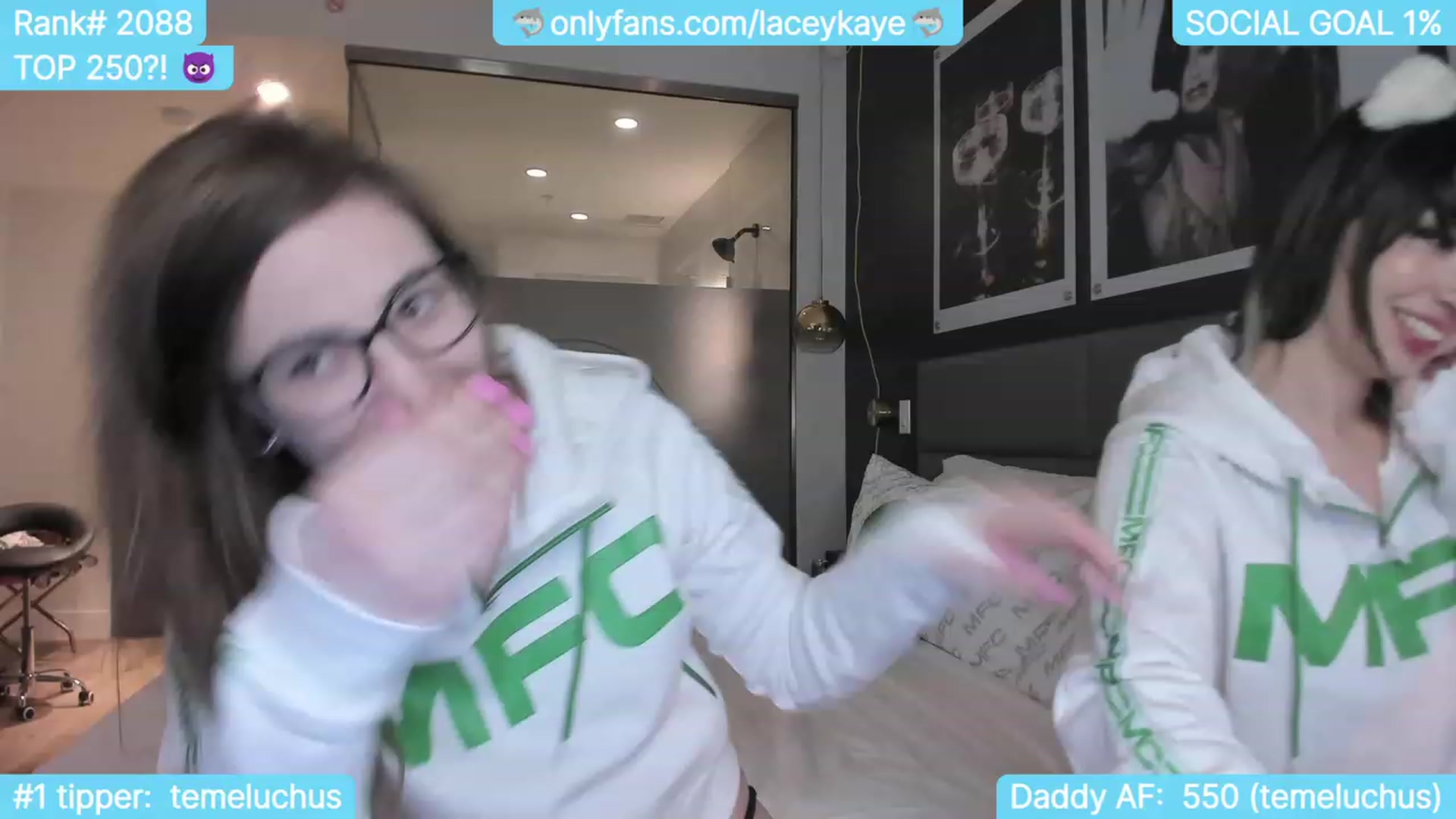 Gallery image thumbnail from TheSharkQueen's myfreecams stream on, 10/10/2023, 07:48 image 1 of 20