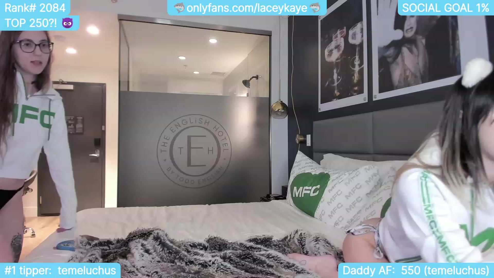 Gallery image thumbnail from TheSharkQueen's myfreecams stream on, 10/10/2023, 07:48 image 18 of 20