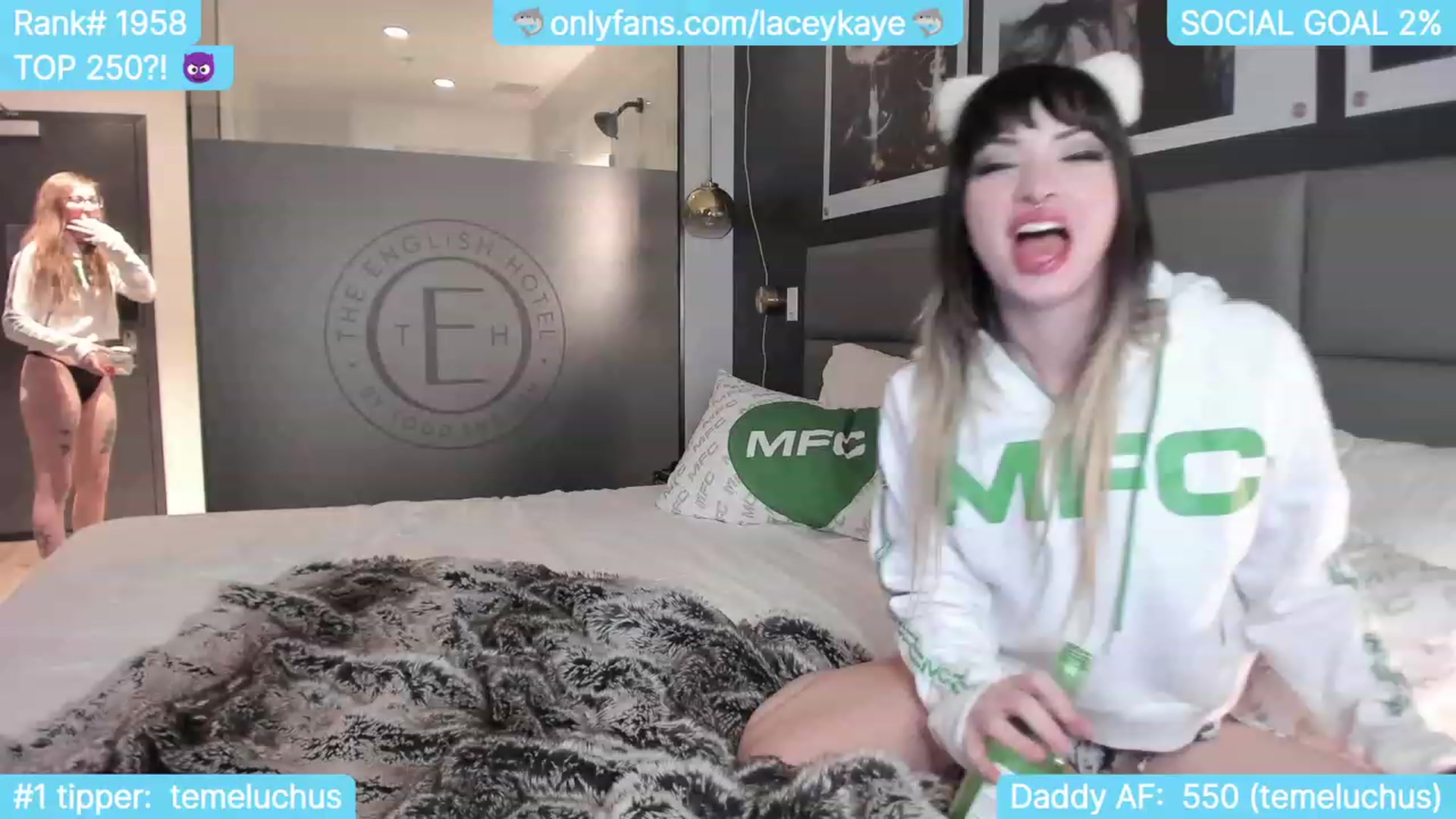 Gallery image thumbnail from TheSharkQueen's myfreecams stream on, 10/10/2023, 09:05 image 12 of 20