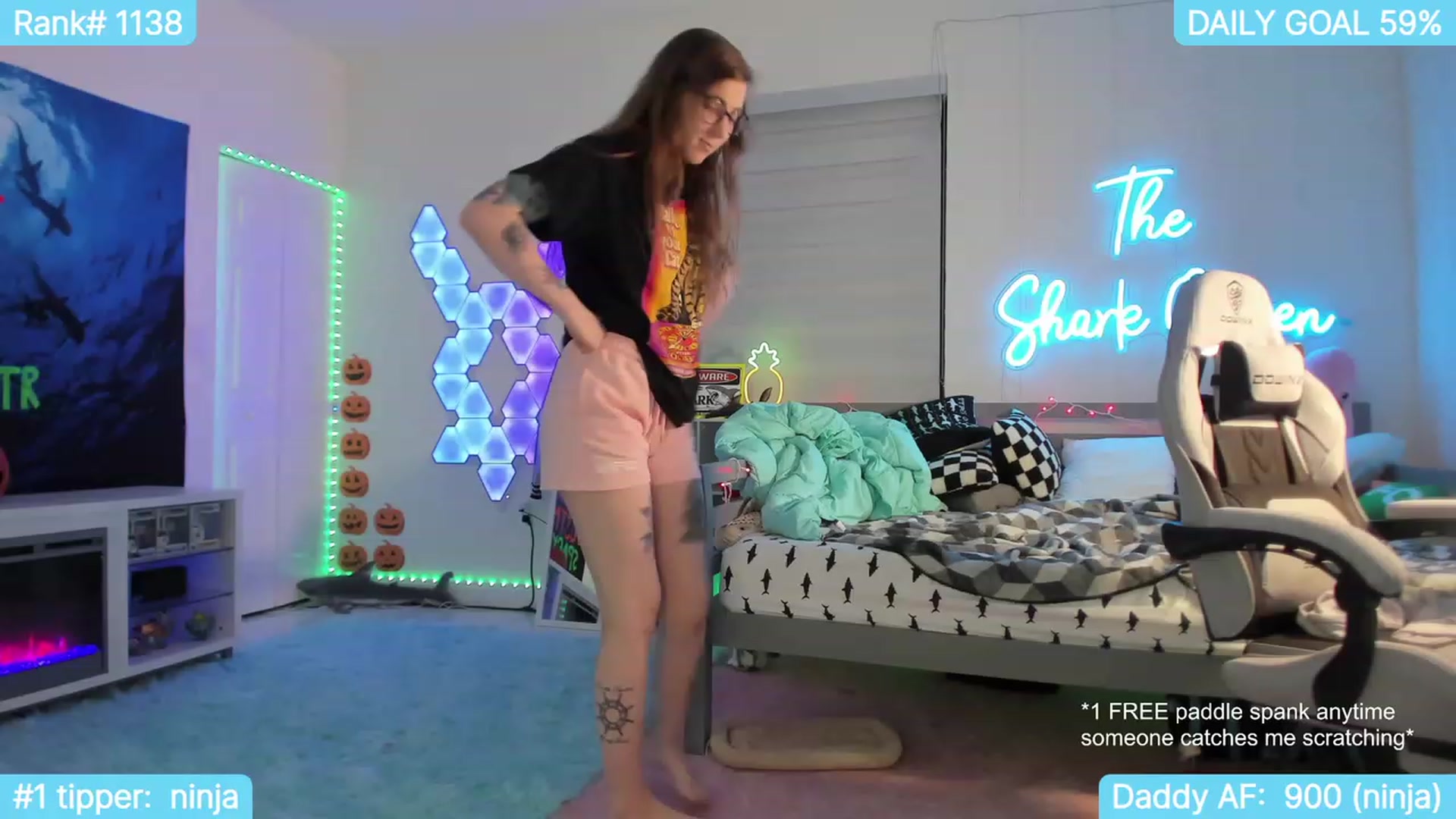 Gallery image thumbnail from TheSharkQueen's myfreecams stream on, 10/20/2023, 06:20 image 6 of 20