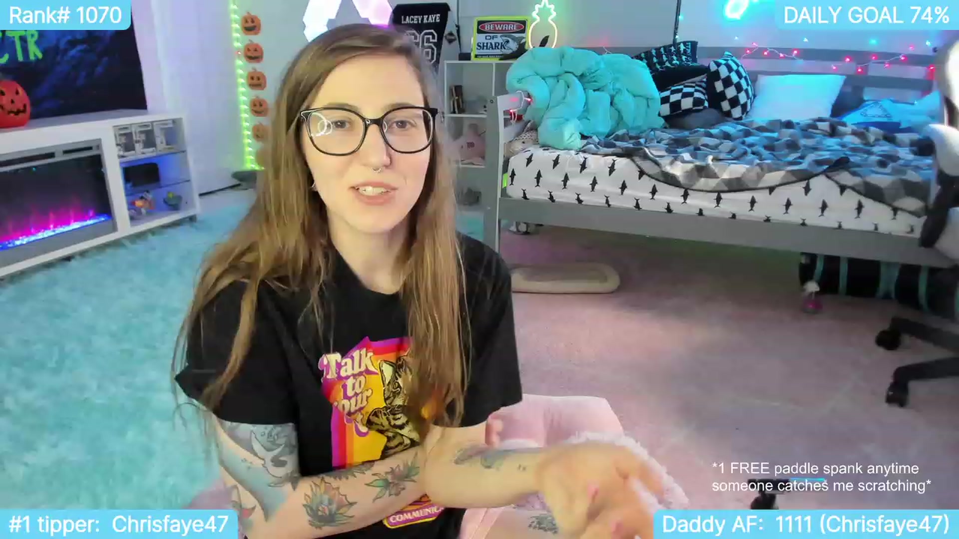 Gallery image thumbnail from TheSharkQueen's myfreecams stream on, 10/20/2023, 07:49 image 13 of 20
