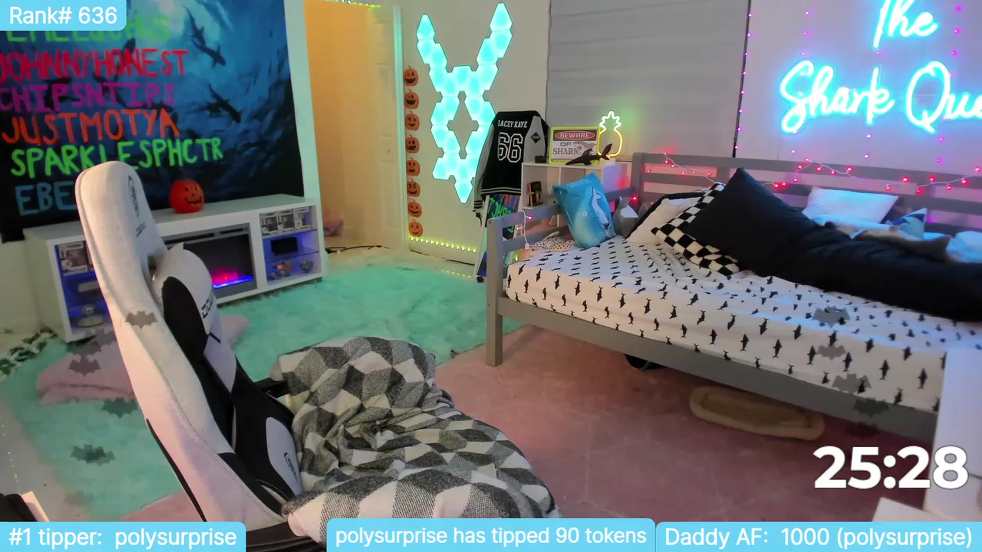 Gallery image thumbnail from TheSharkQueen's myfreecams stream on, 10/25/2023, 08:34 image 13 of 20
