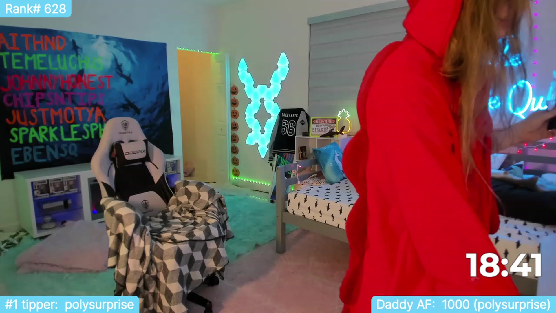 Gallery image thumbnail from TheSharkQueen's myfreecams stream on, 10/25/2023, 08:34 image 14 of 20