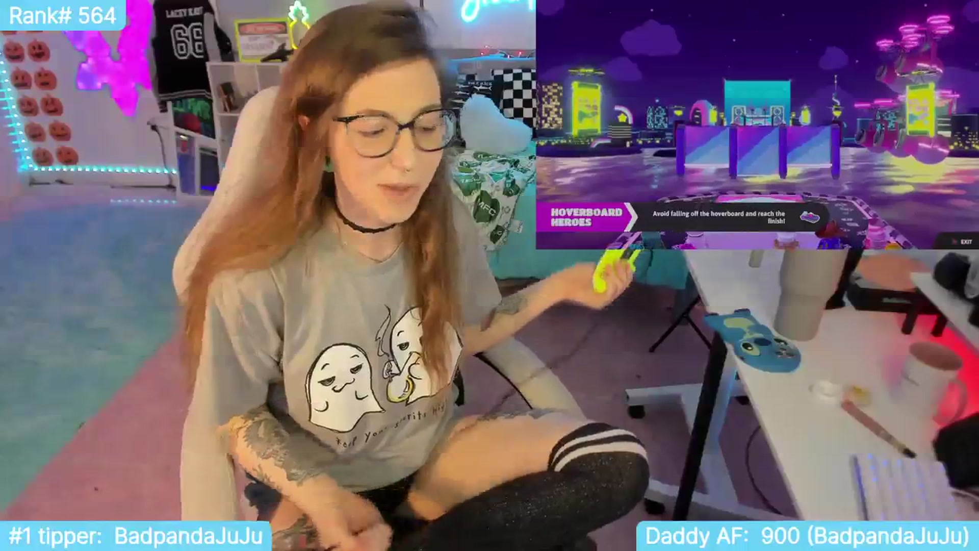 Gallery image thumbnail from TheSharkQueen's myfreecams stream on, 10/28/2023, 06:17 image 10 of 20