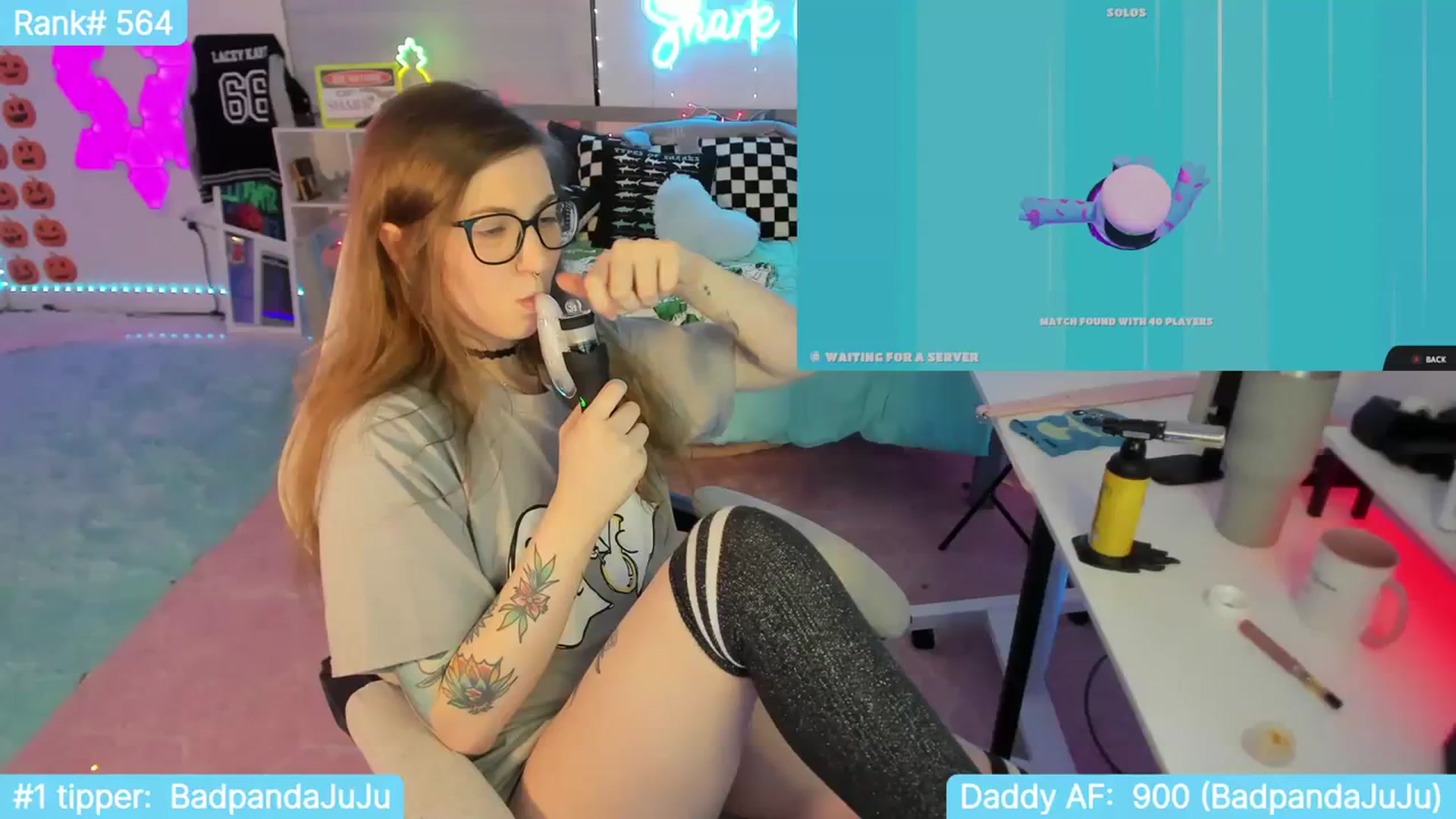 Gallery image thumbnail from TheSharkQueen's myfreecams stream on, 10/28/2023, 06:17 image 14 of 20