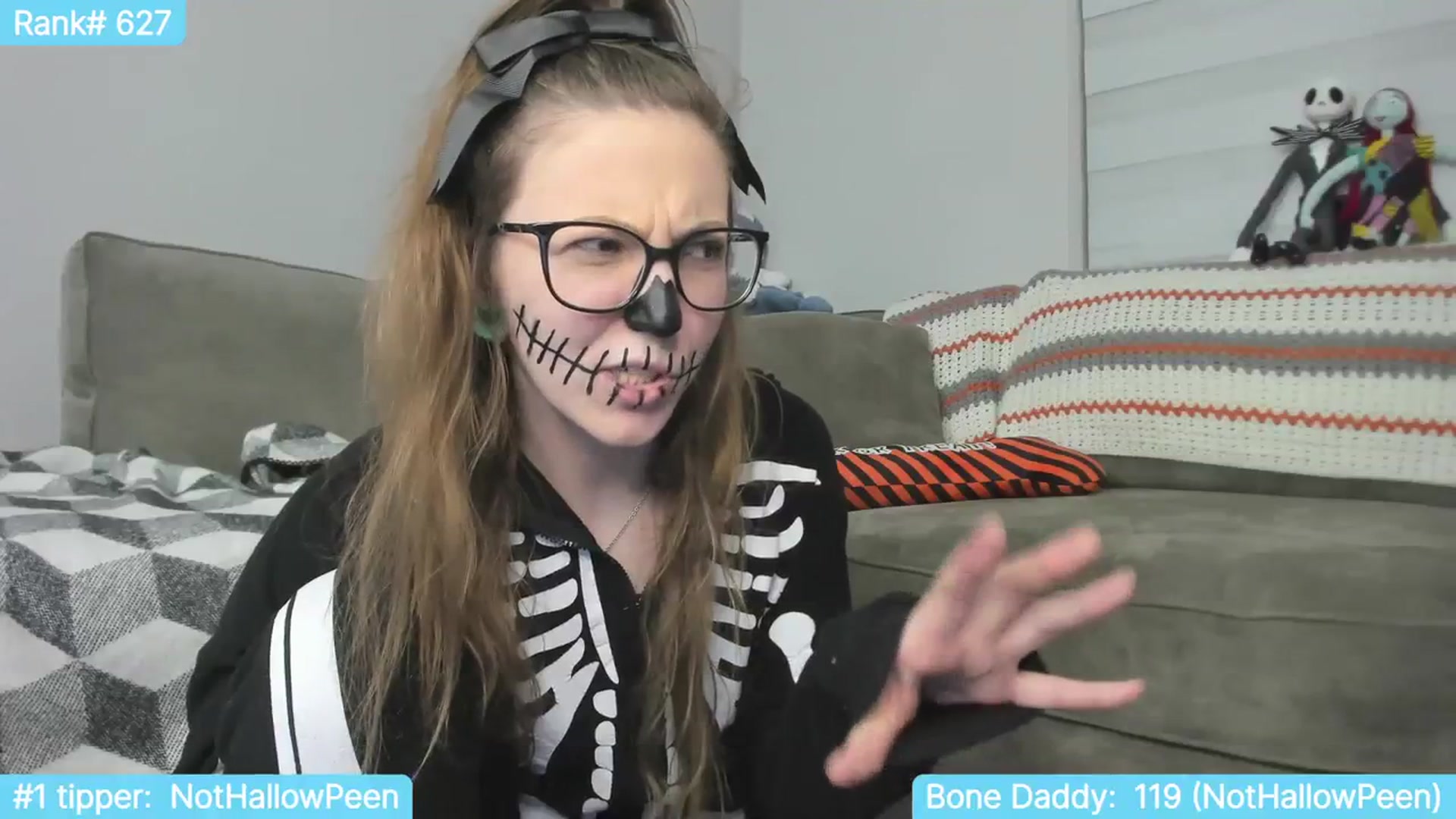 Gallery image thumbnail from TheSharkQueen's myfreecams stream on, 10/31/2023, 01:50 image 18 of 20