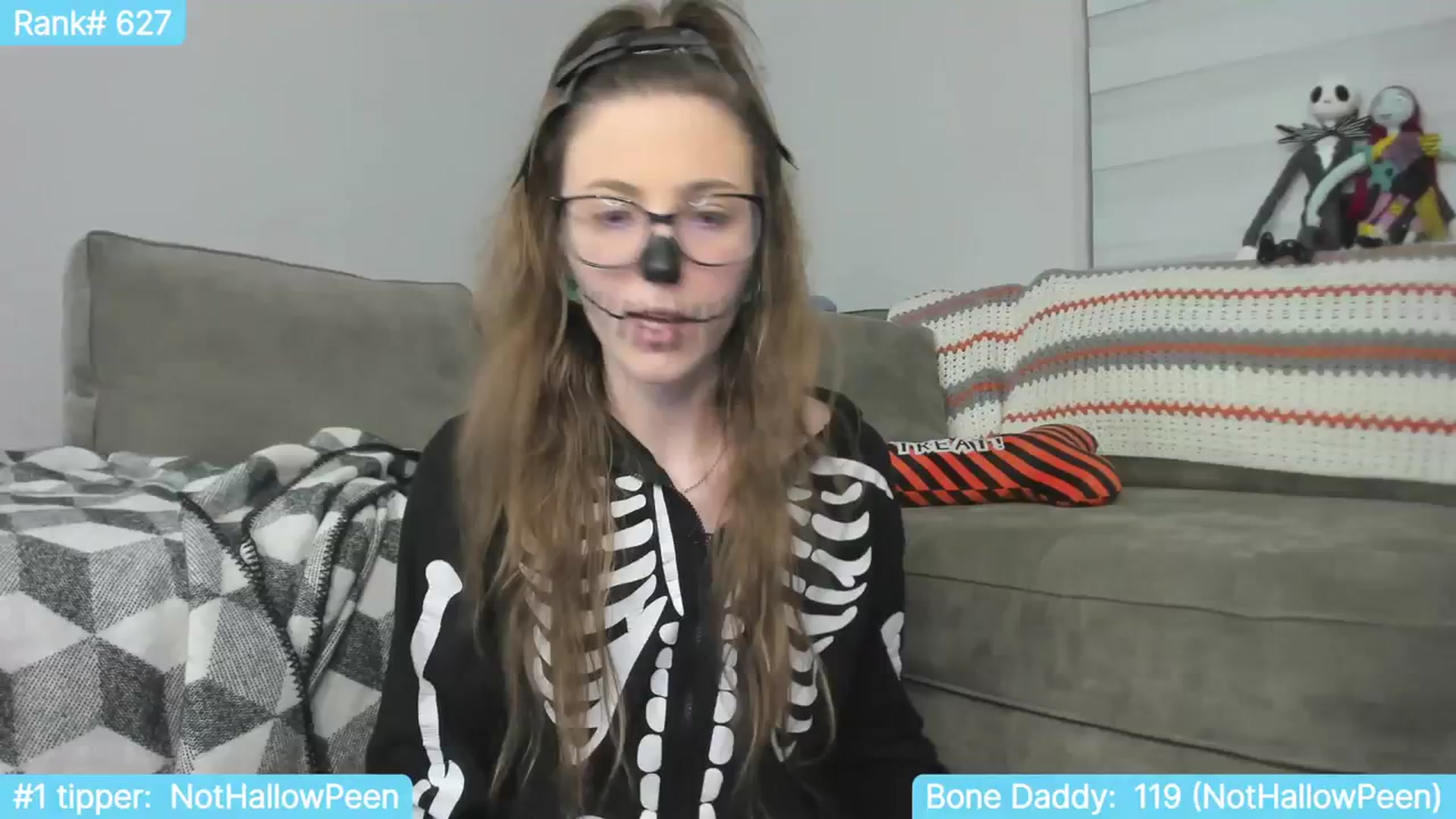 Gallery image thumbnail from TheSharkQueen's myfreecams stream on, 10/31/2023, 01:50 image 14 of 20